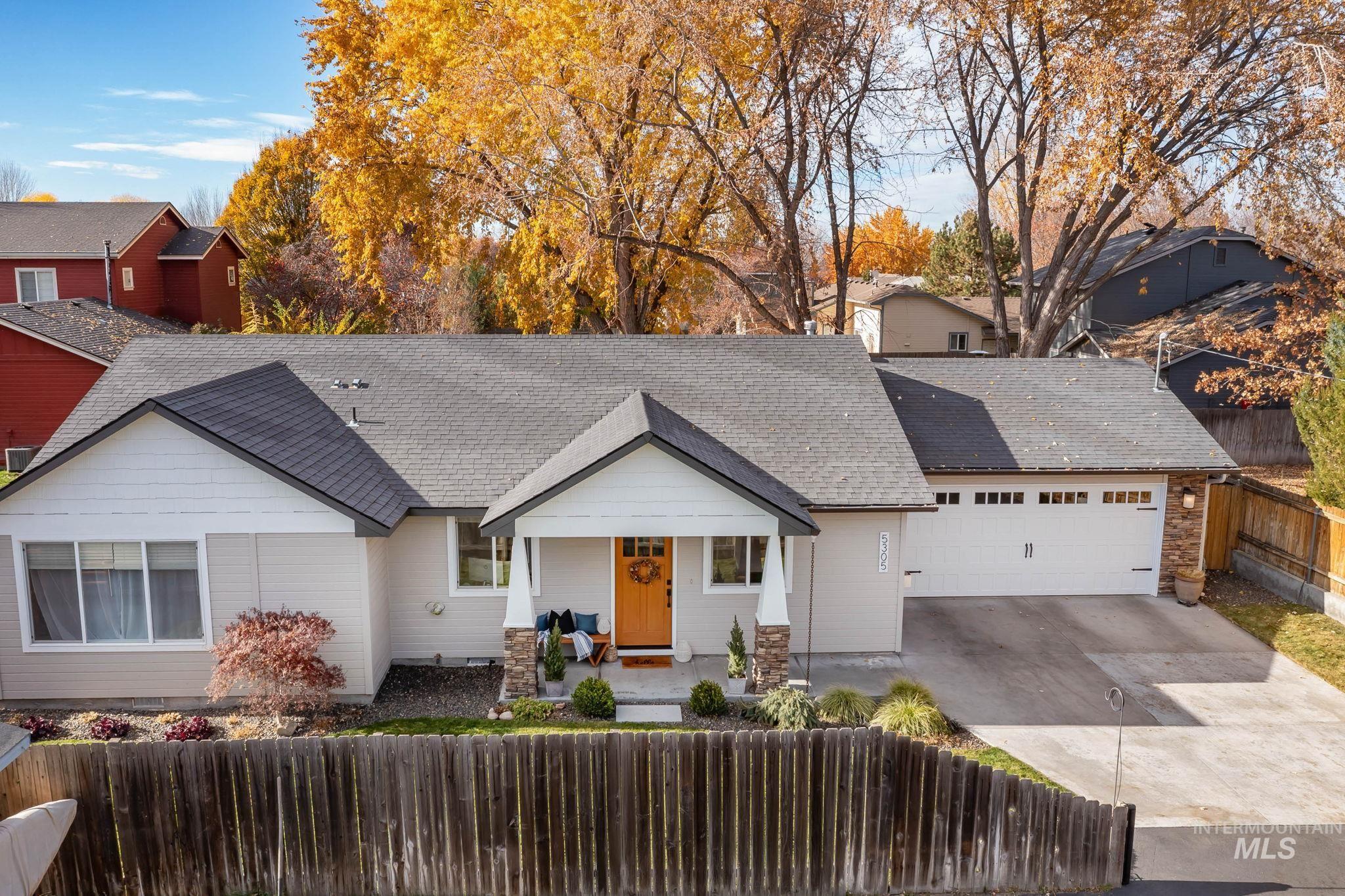 5305 N Pierce Park Ln., Boise, Idaho 83714, 3 Bedrooms, 2 Bathrooms, Residential For Sale, Price $473,900,MLS 98968929