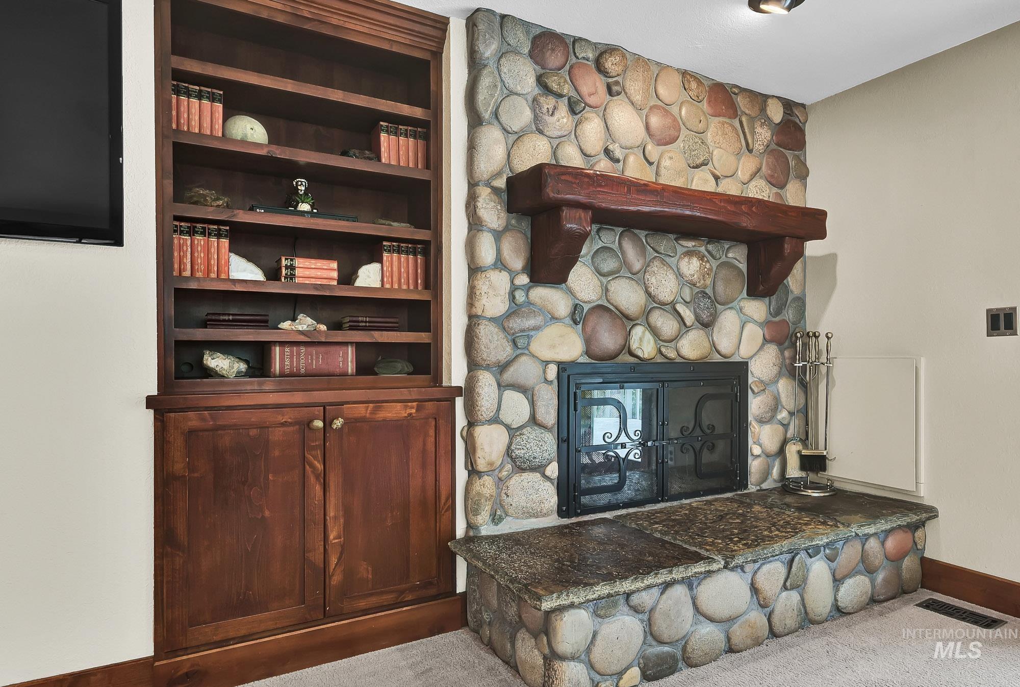 457 E Beacon Light Rd, Eagle, Idaho 83616, 4 Bedrooms, 2.5 Bathrooms, Residential For Sale, Price $874,900,MLS 98968932