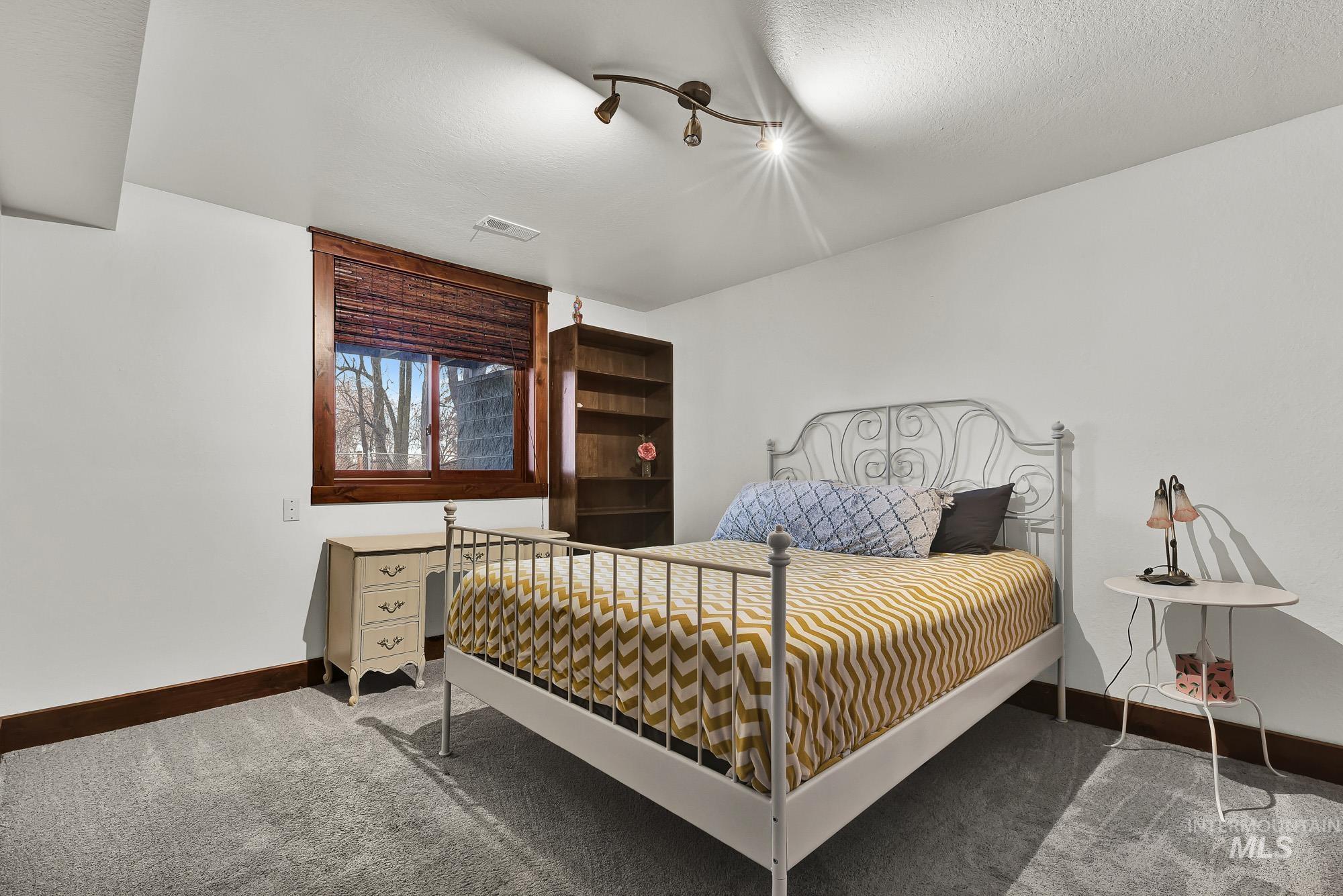 457 E Beacon Light Rd, Eagle, Idaho 83616, 4 Bedrooms, 2.5 Bathrooms, Residential For Sale, Price $874,900,MLS 98968932