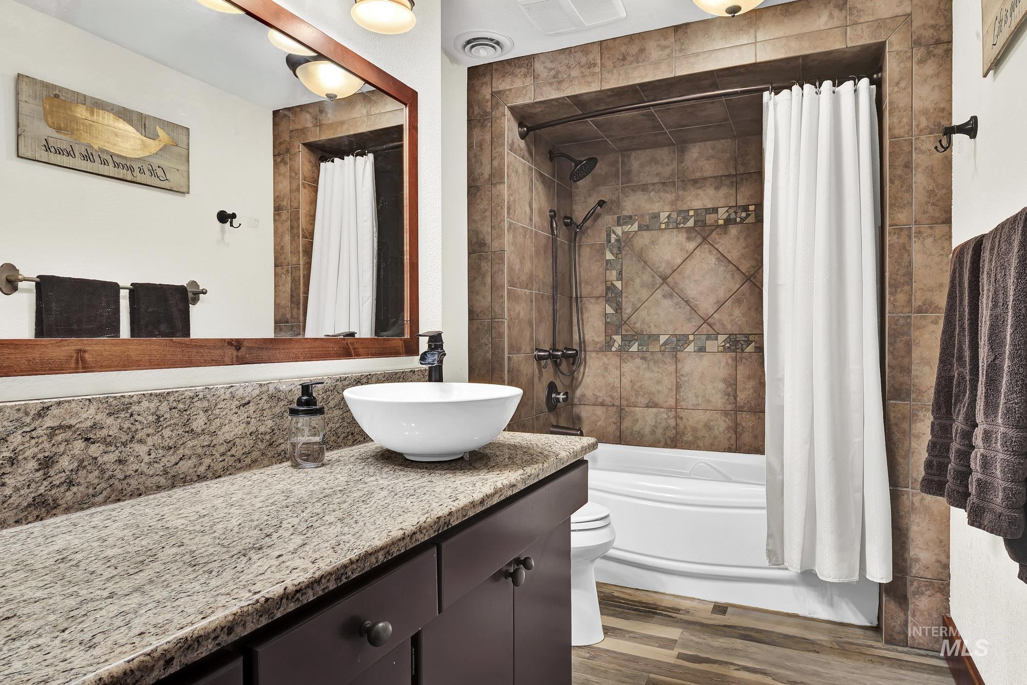 457 E Beacon Light Rd, Eagle, Idaho 83616, 4 Bedrooms, 2.5 Bathrooms, Residential For Sale, Price $874,900,MLS 98968932