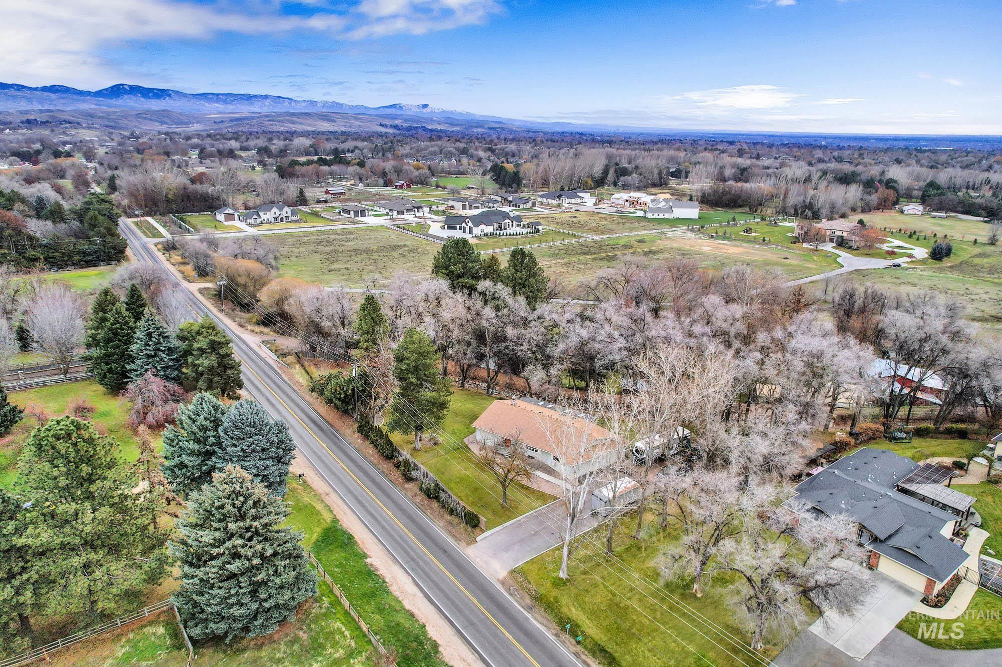 457 E Beacon Light Rd, Eagle, Idaho 83616, 4 Bedrooms, 2.5 Bathrooms, Residential For Sale, Price $874,900,MLS 98968932