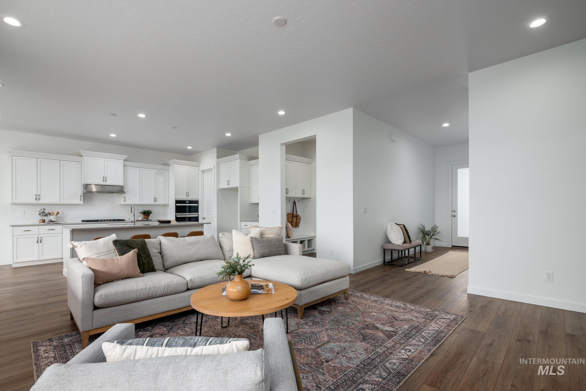 320 Orrison St, Caldwell, Idaho 83607, 3 Bedrooms, 2.5 Bathrooms, Residential For Sale, Price $484,000,MLS 98968933