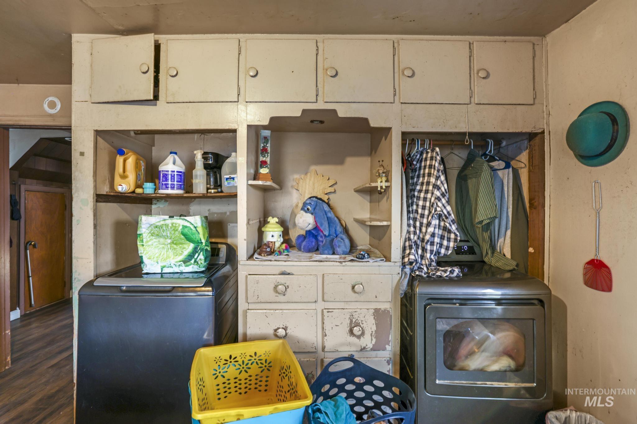 669 Locust St S, Twin Falls, Idaho 83301, 4 Bedrooms, 1 Bathroom, Residential For Sale, Price $209,990,MLS 98968946