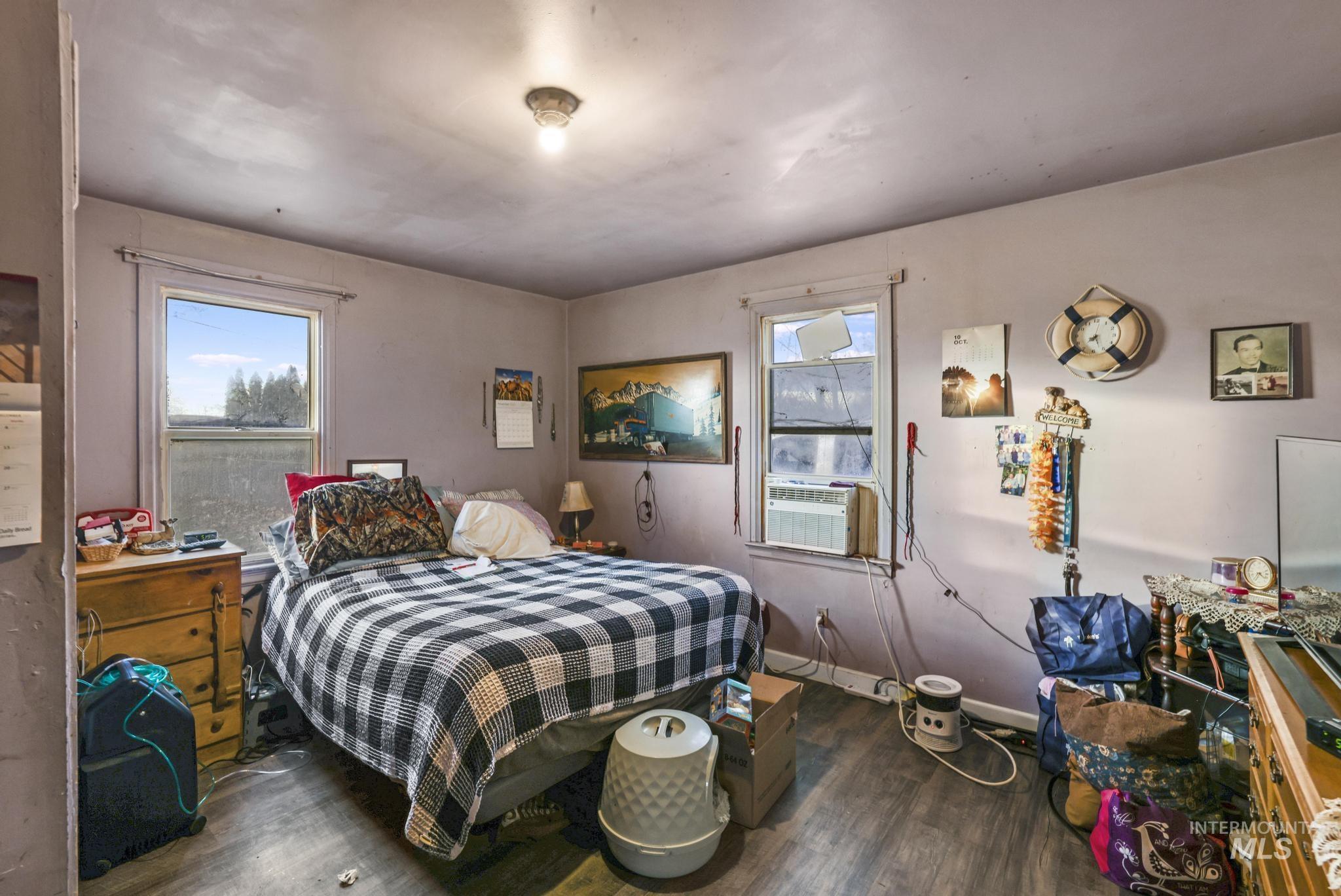 669 Locust St S, Twin Falls, Idaho 83301, 4 Bedrooms, 1 Bathroom, Residential For Sale, Price $209,990,MLS 98968946