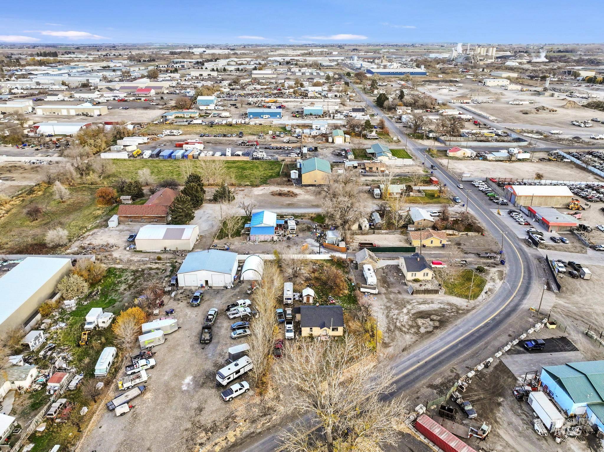 669 Locust St S, Twin Falls, Idaho 83301, 4 Bedrooms, 1 Bathroom, Residential For Sale, Price $209,990,MLS 98968946