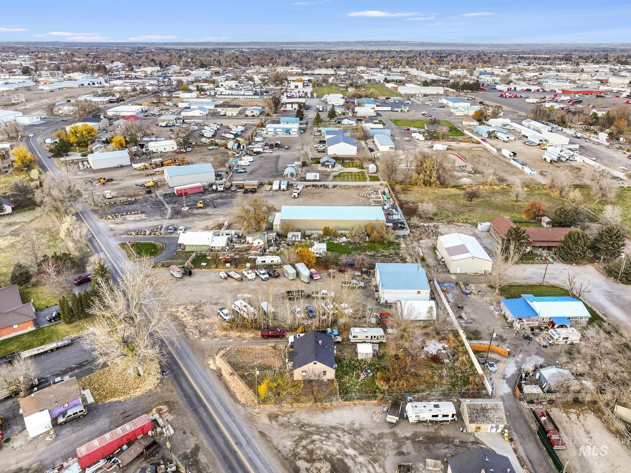 669 Locust St S, Twin Falls, Idaho 83301, 4 Bedrooms, 1 Bathroom, Residential For Sale, Price $209,990,MLS 98968946