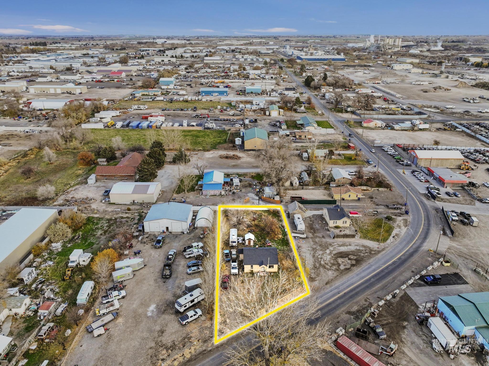 669 Locust St S, Twin Falls, Idaho 83301, 4 Bedrooms, 1 Bathroom, Residential For Sale, Price $209,990,MLS 98968946