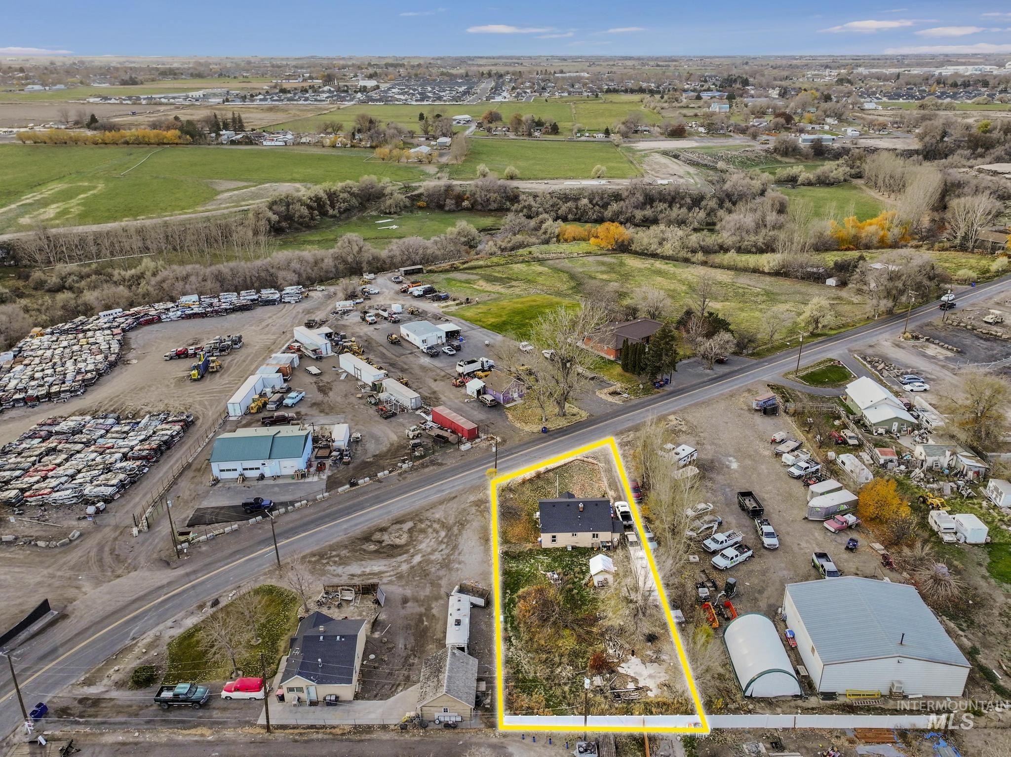 669 Locust St S, Twin Falls, Idaho 83301, 4 Bedrooms, 1 Bathroom, Residential For Sale, Price $209,990,MLS 98968946