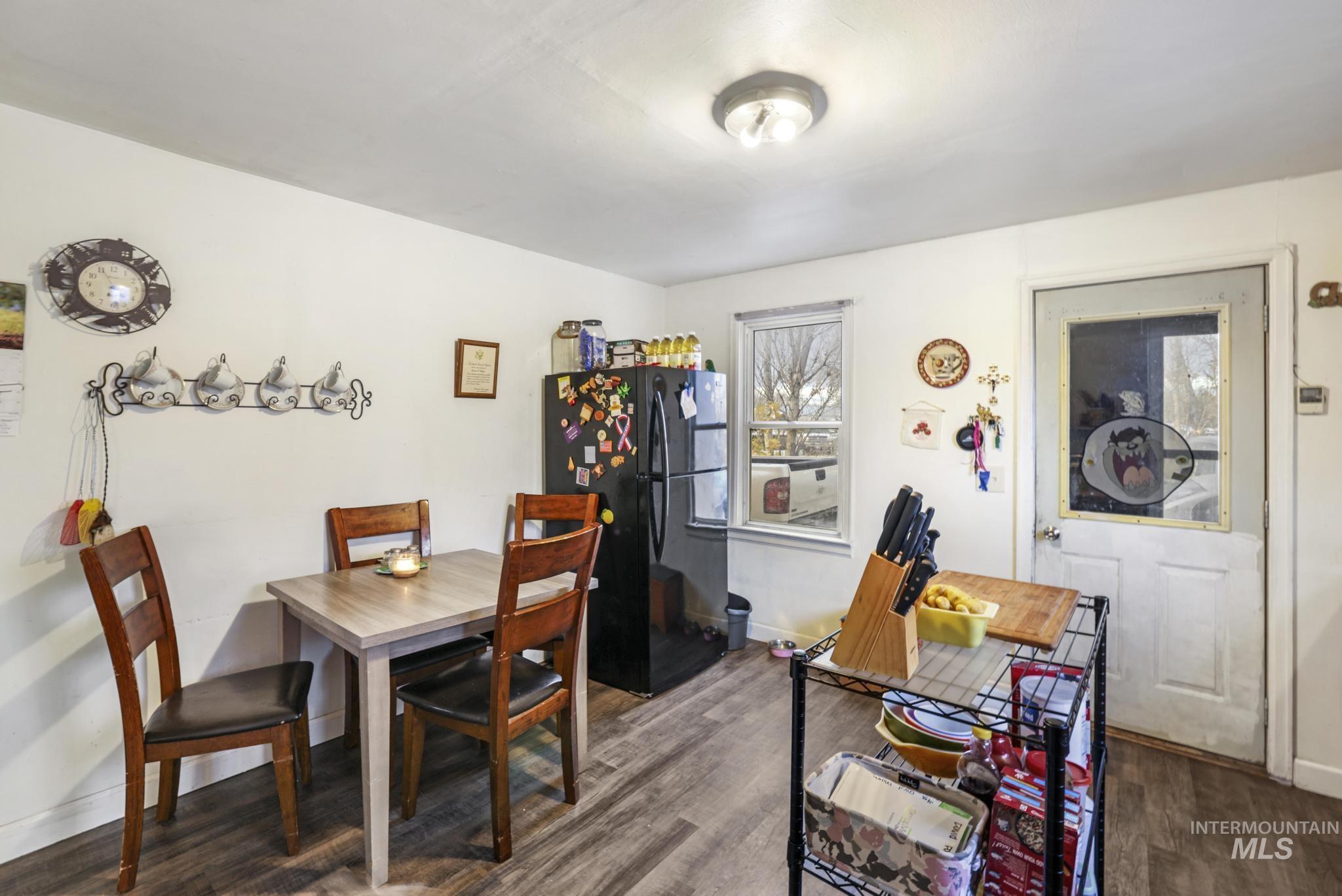 669 Locust St S, Twin Falls, Idaho 83301, 4 Bedrooms, 1 Bathroom, Residential For Sale, Price $209,990,MLS 98968946