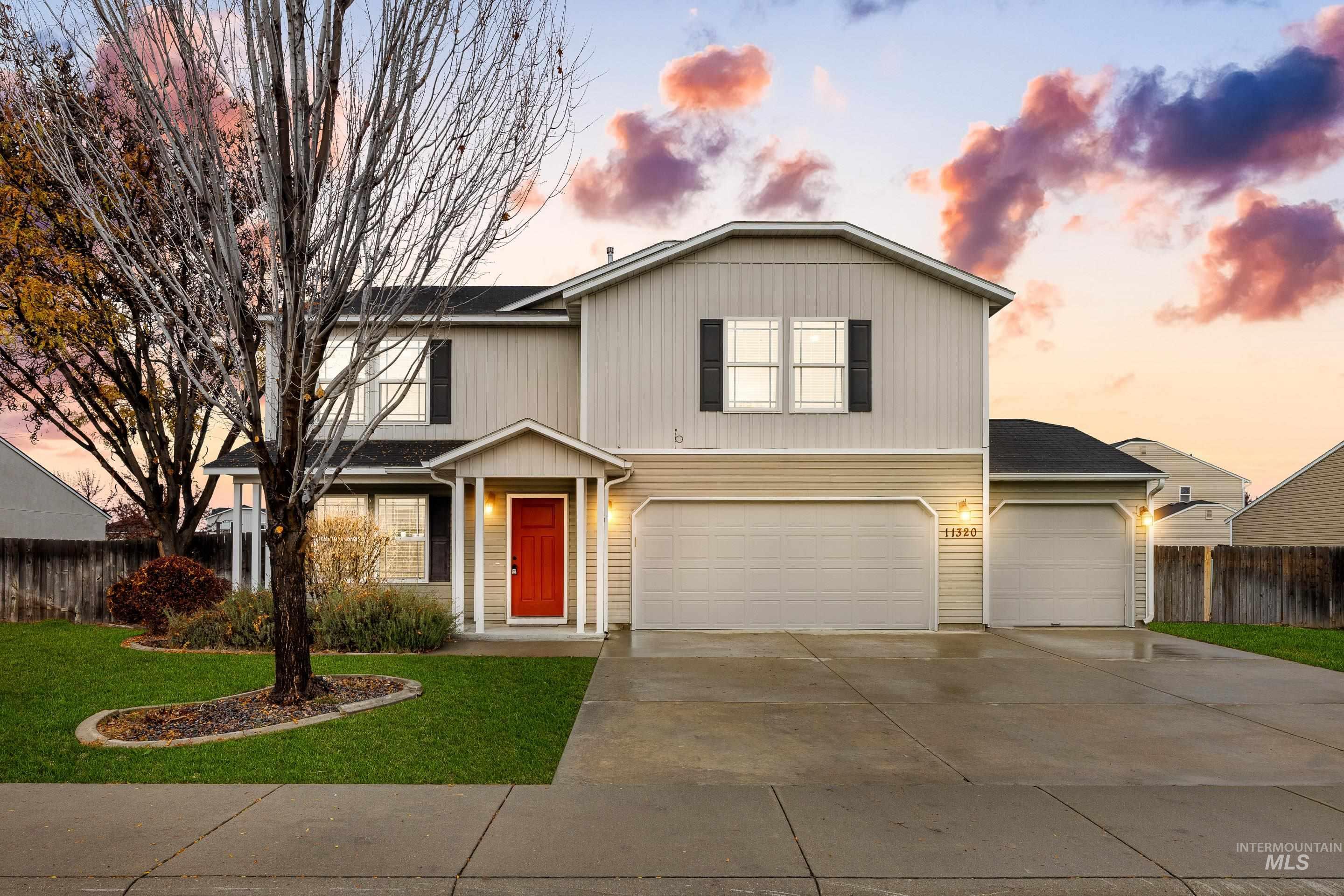 11320 W Meadowbreeze Court, Star, Idaho 83699, 5 Bedrooms, 2.5 Bathrooms, Residential For Sale, Price $465,000,MLS 98968949