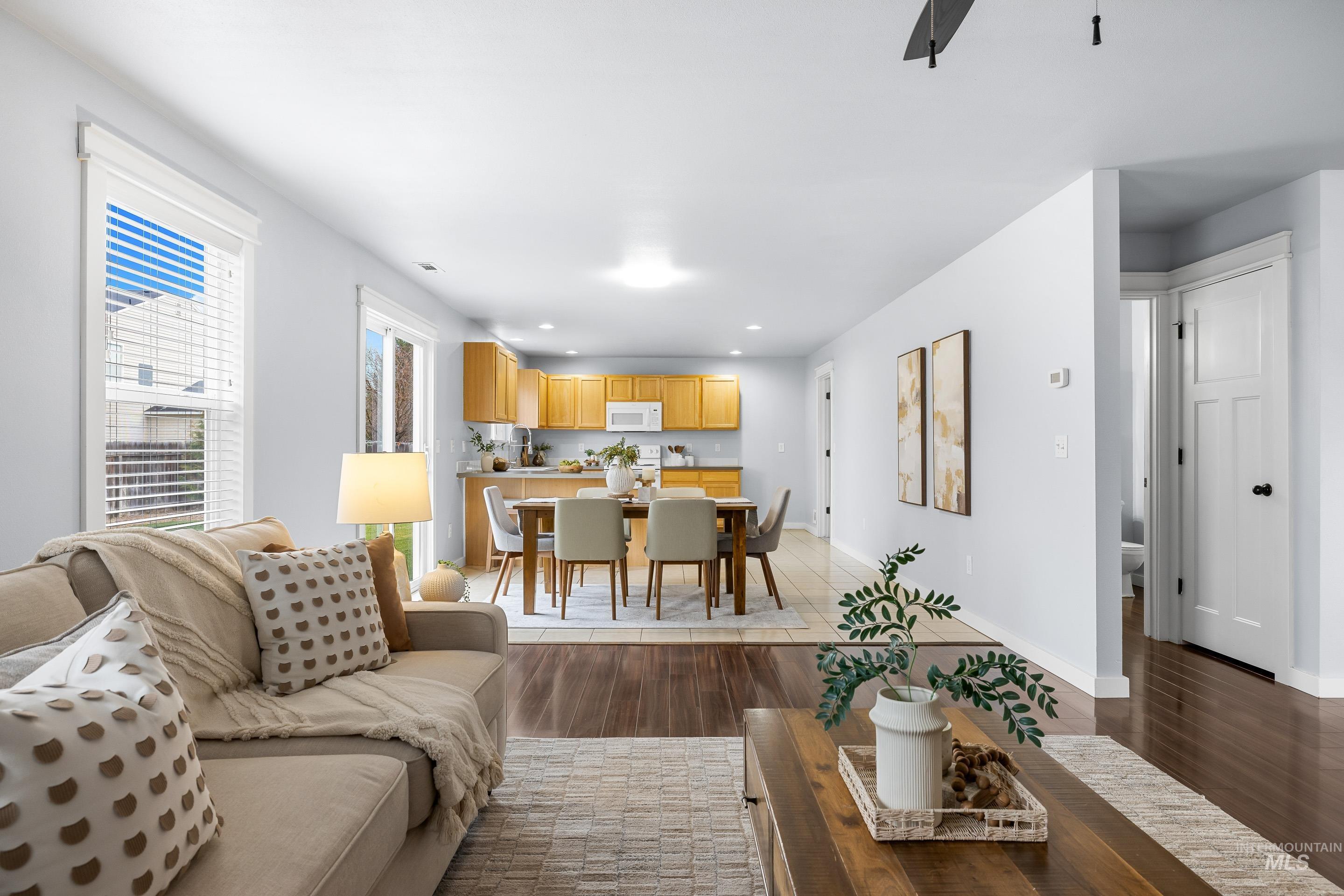 11320 W Meadowbreeze Court, Star, Idaho 83699, 5 Bedrooms, 2.5 Bathrooms, Residential For Sale, Price $465,000,MLS 98968949