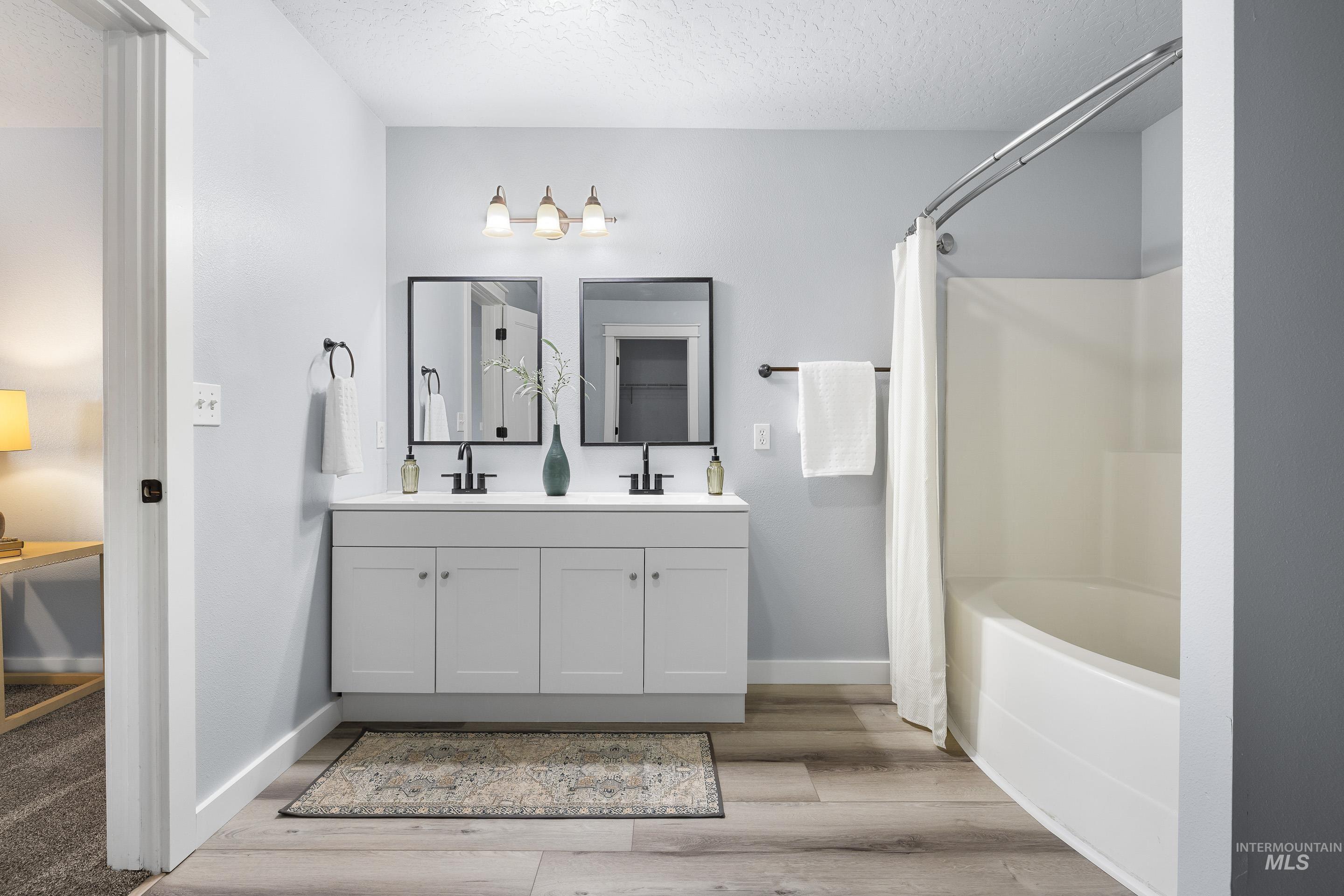 11320 W Meadowbreeze Court, Star, Idaho 83699, 5 Bedrooms, 2.5 Bathrooms, Residential For Sale, Price $465,000,MLS 98968949