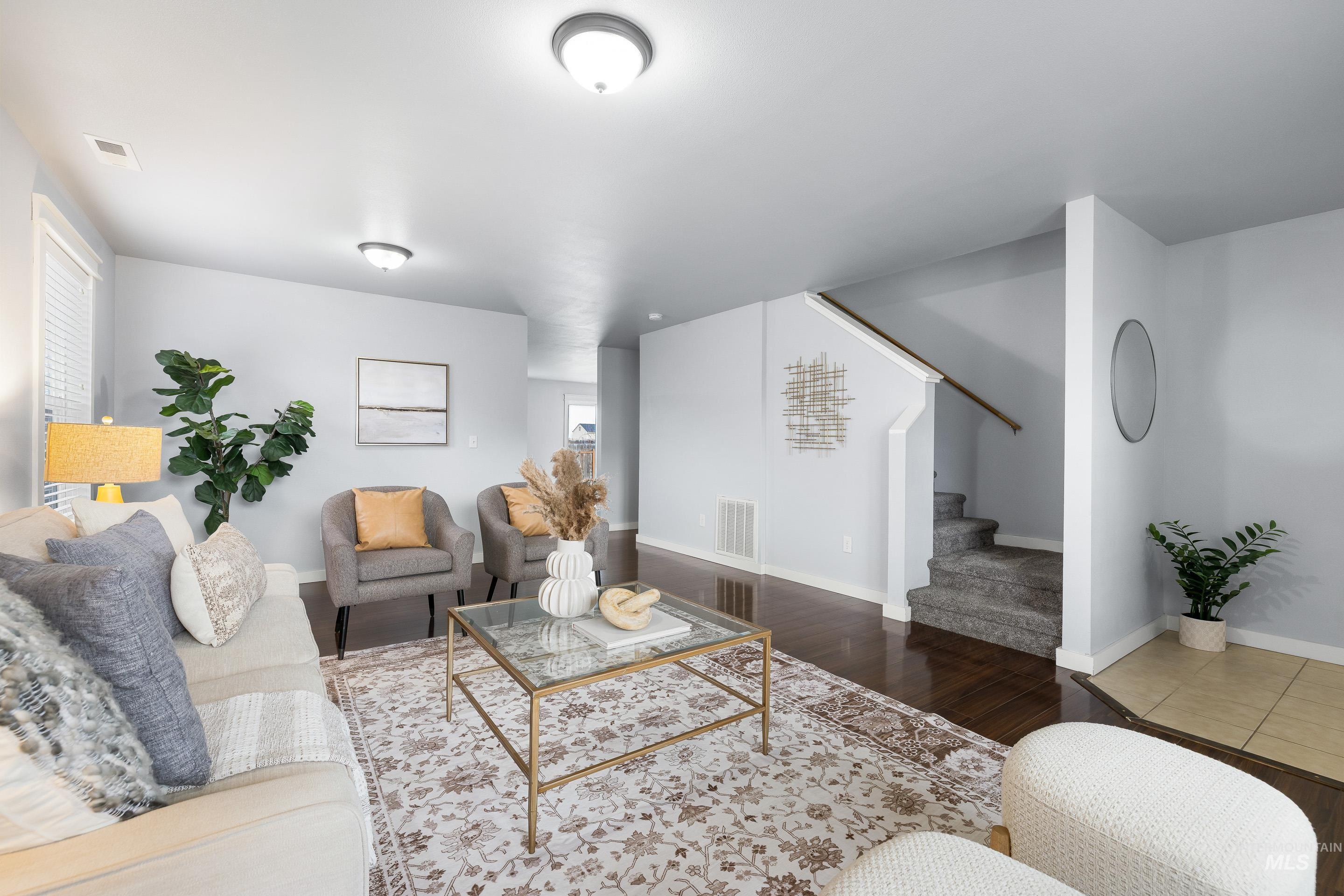 11320 W Meadowbreeze Court, Star, Idaho 83699, 5 Bedrooms, 2.5 Bathrooms, Residential For Sale, Price $465,000,MLS 98968949