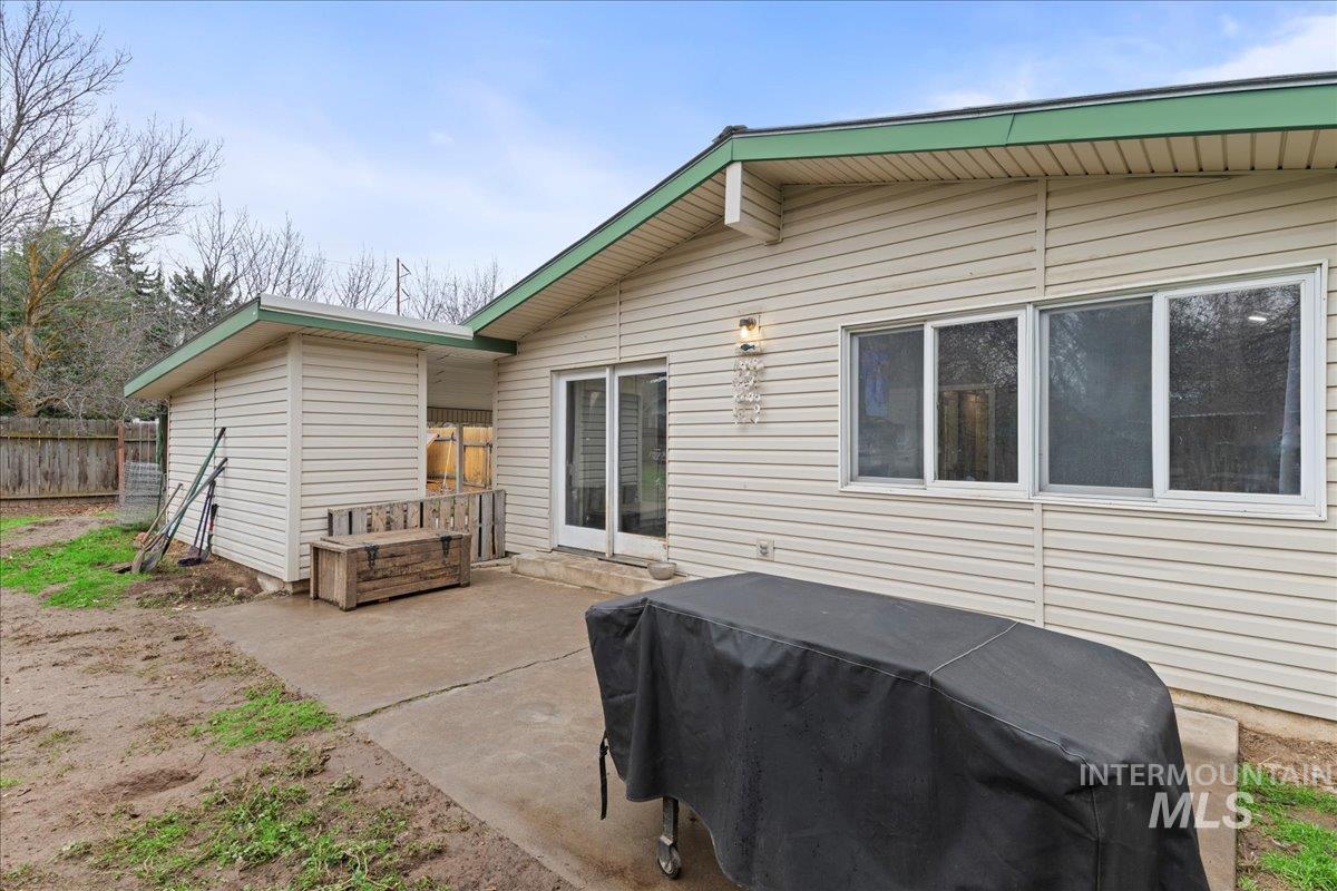 1502 S Atlantic St, Boise, Idaho 83705, 3 Bedrooms, 1 Bathroom, Residential For Sale, Price $369,990,MLS 98968957