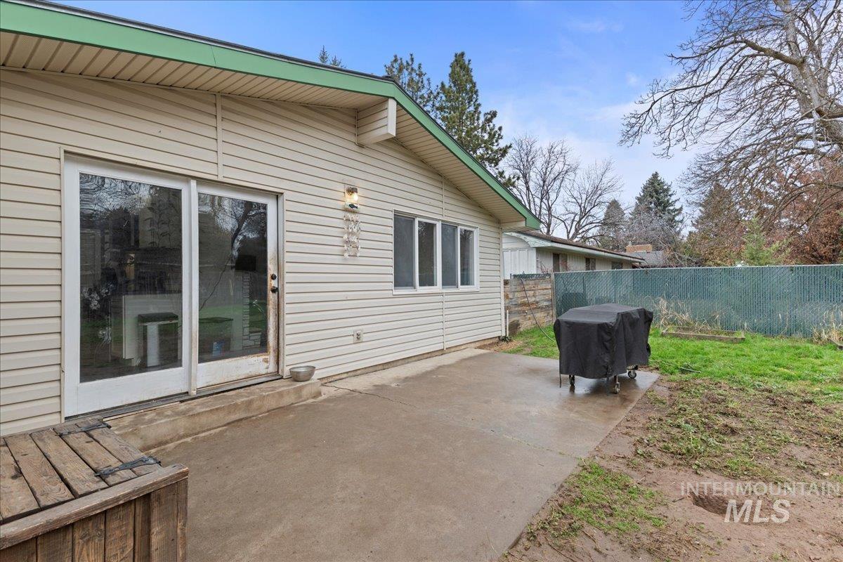 1502 S Atlantic St, Boise, Idaho 83705, 3 Bedrooms, 1 Bathroom, Residential For Sale, Price $369,990,MLS 98968957