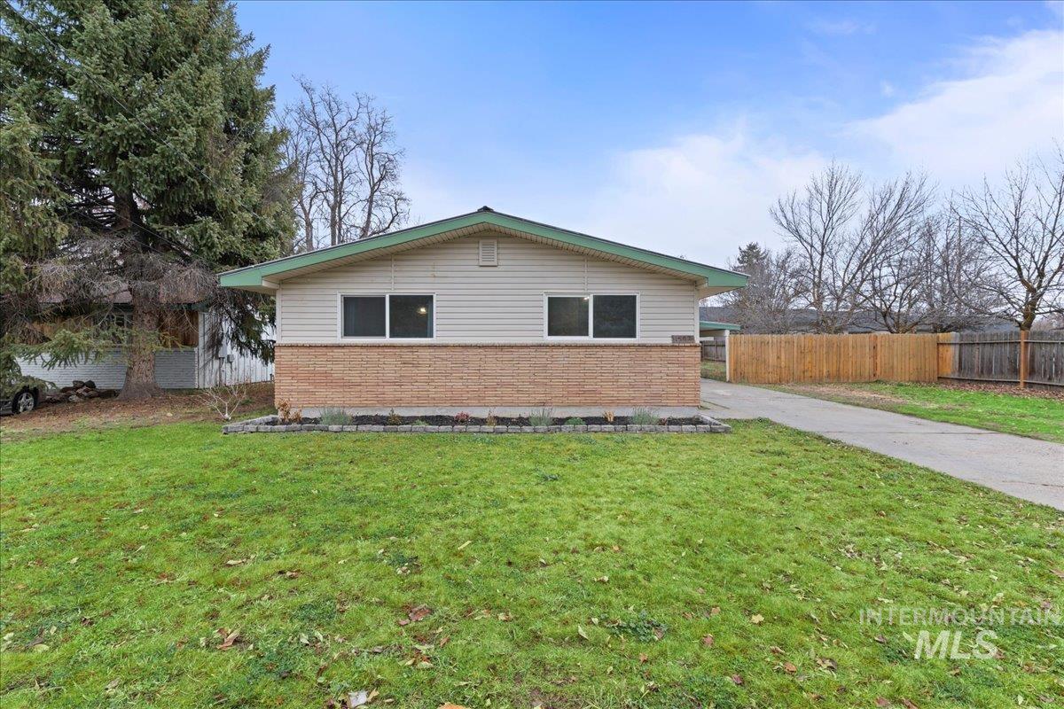 1502 S Atlantic St, Boise, Idaho 83705, 3 Bedrooms, 1 Bathroom, Residential For Sale, Price $369,990,MLS 98968957
