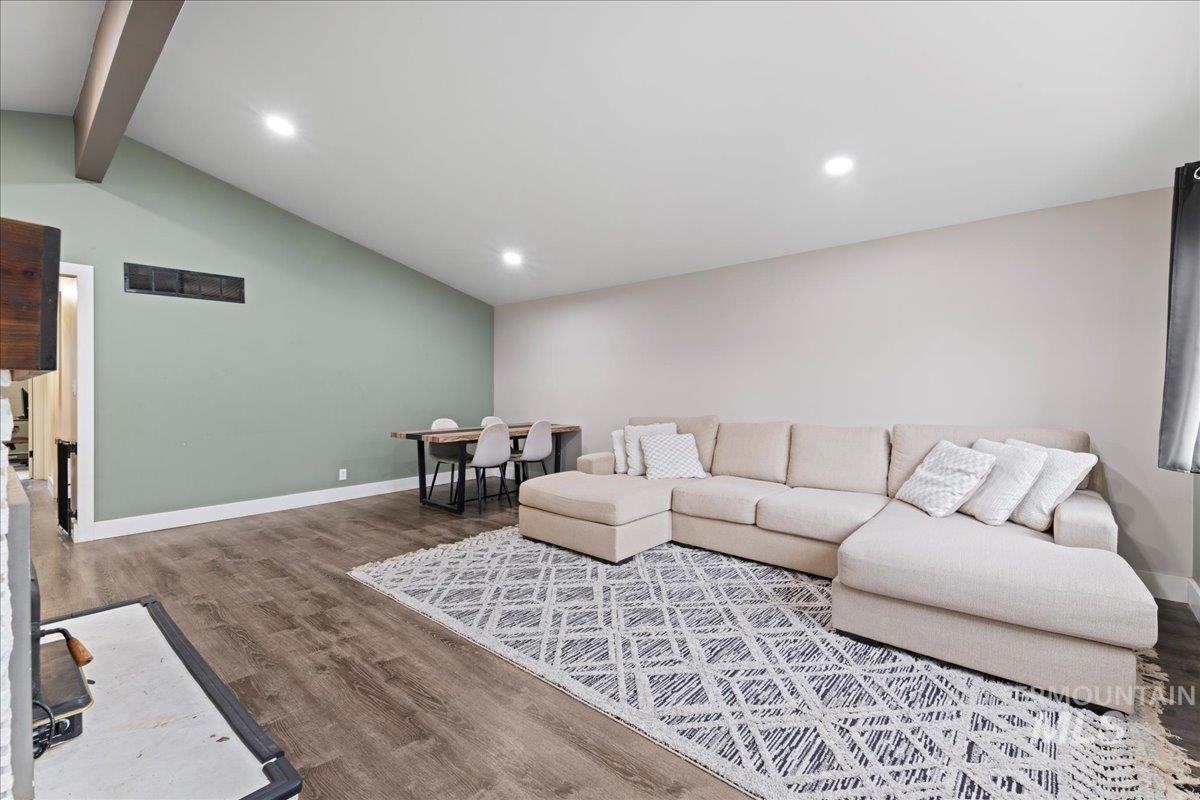 1502 S Atlantic St, Boise, Idaho 83705, 3 Bedrooms, 1 Bathroom, Residential For Sale, Price $369,990,MLS 98968957