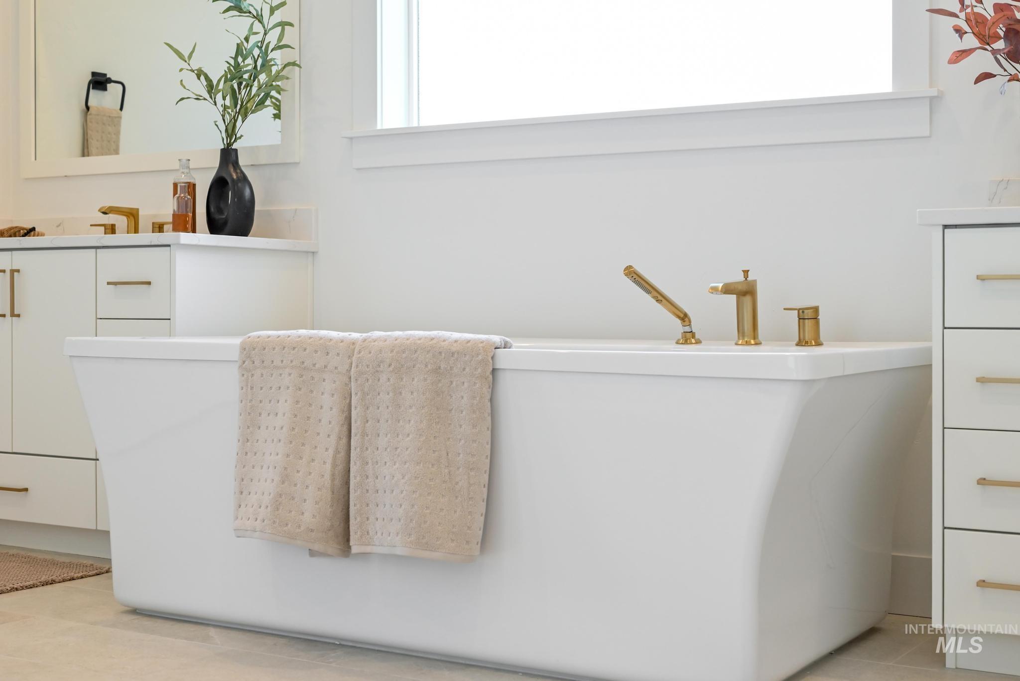 1435 N Shelby Ave, Eagle, Idaho 83616, 4 Bedrooms, 3.5 Bathrooms, Residential For Sale, Price $1,135,000,MLS 98968959