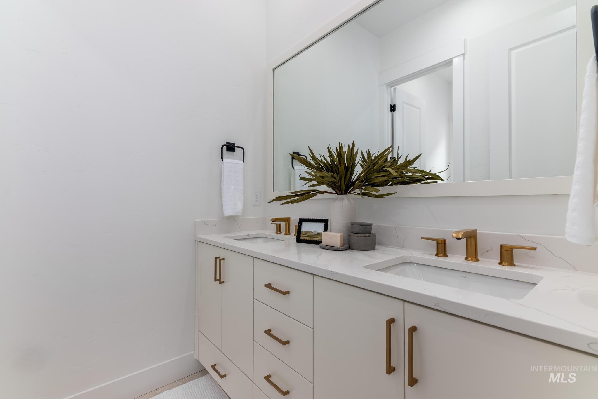 1435 N Shelby Ave, Eagle, Idaho 83616, 4 Bedrooms, 3.5 Bathrooms, Residential For Sale, Price $1,135,000,MLS 98968959