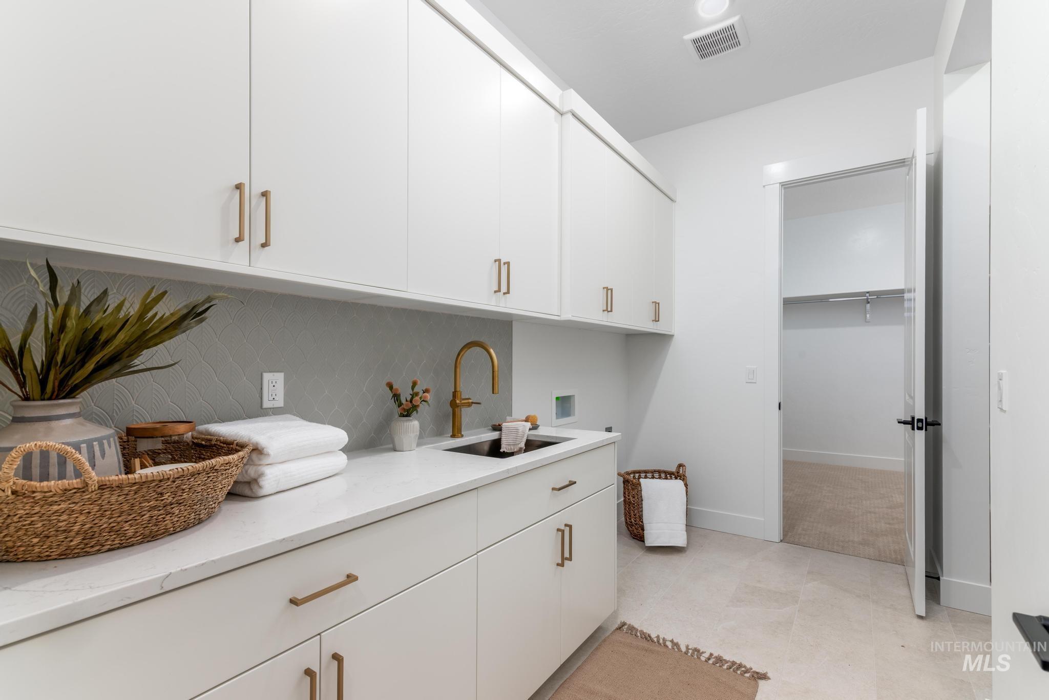 1435 N Shelby Ave, Eagle, Idaho 83616, 4 Bedrooms, 3.5 Bathrooms, Residential For Sale, Price $1,135,000,MLS 98968959