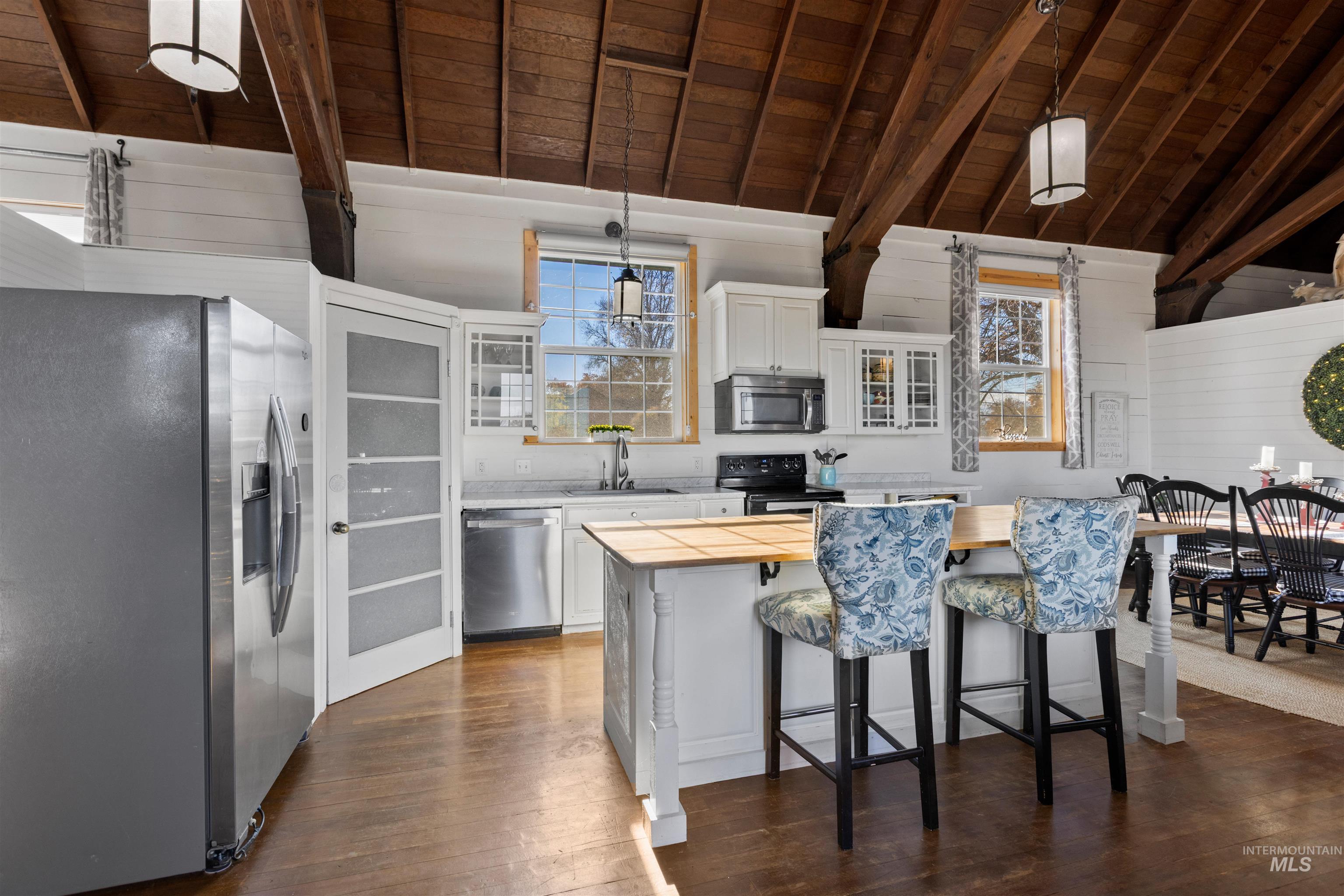 712 N 4th St, Parma, Idaho 83660, 4 Rooms, Business/Commercial For Sale, Price $680,000, 98968962