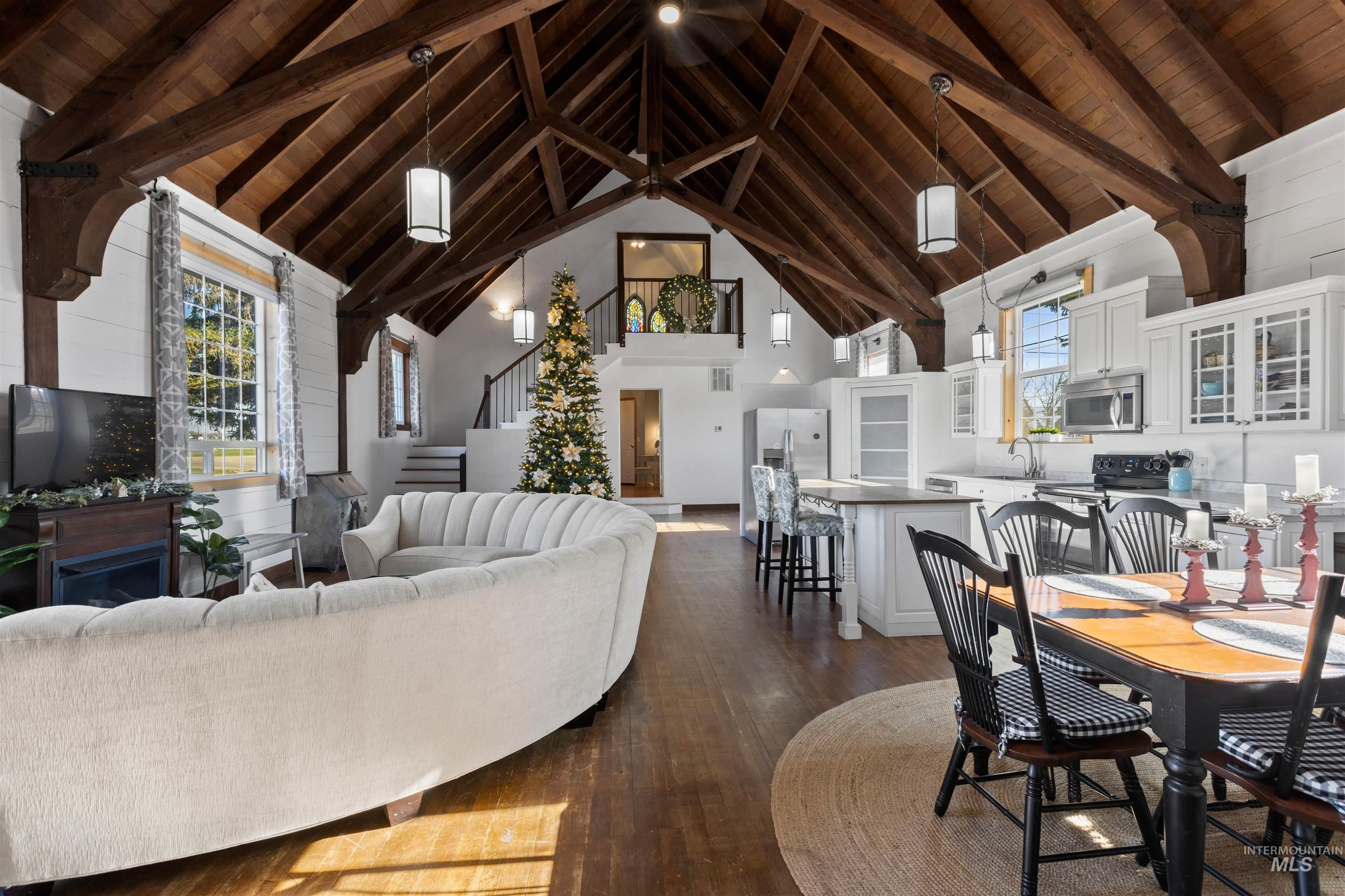 712 N 4th St, Parma, Idaho 83660, 4 Rooms, Business/Commercial For Sale, Price $680,000, 98968962