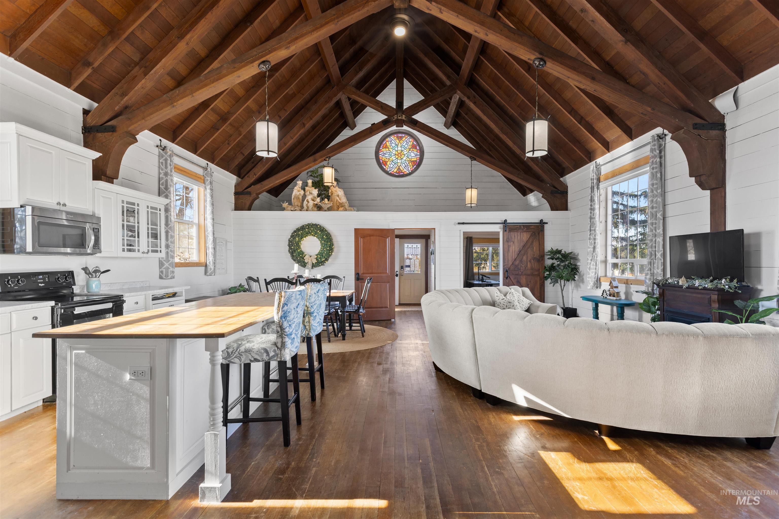 712 N 4Th St, Parma, Idaho 83660-5554, 4 Bedrooms, 3 Bathrooms, Residential For Sale, Price $680,000,MLS 98968968