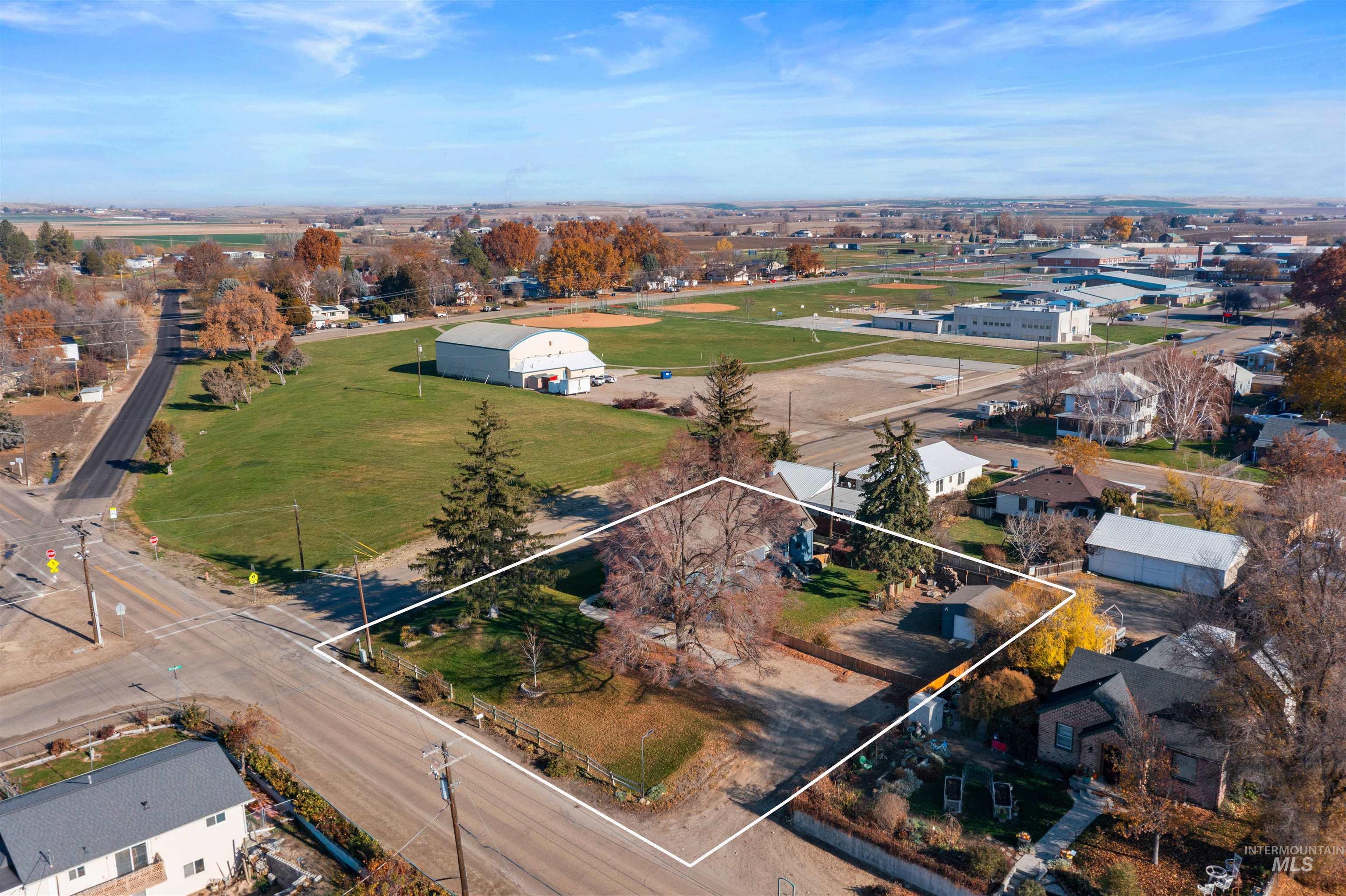 712 N 4Th St, Parma, Idaho 83660-5554, 4 Bedrooms, 3 Bathrooms, Residential For Sale, Price $680,000,MLS 98968968