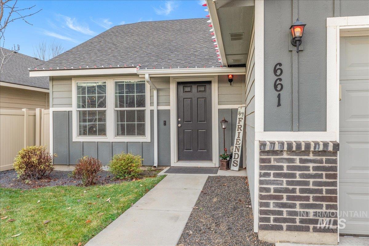 661 N Scotney Ave, Meridian, Idaho 83646, 3 Bedrooms, 2 Bathrooms, Residential For Sale, Price $419,900, 98968970