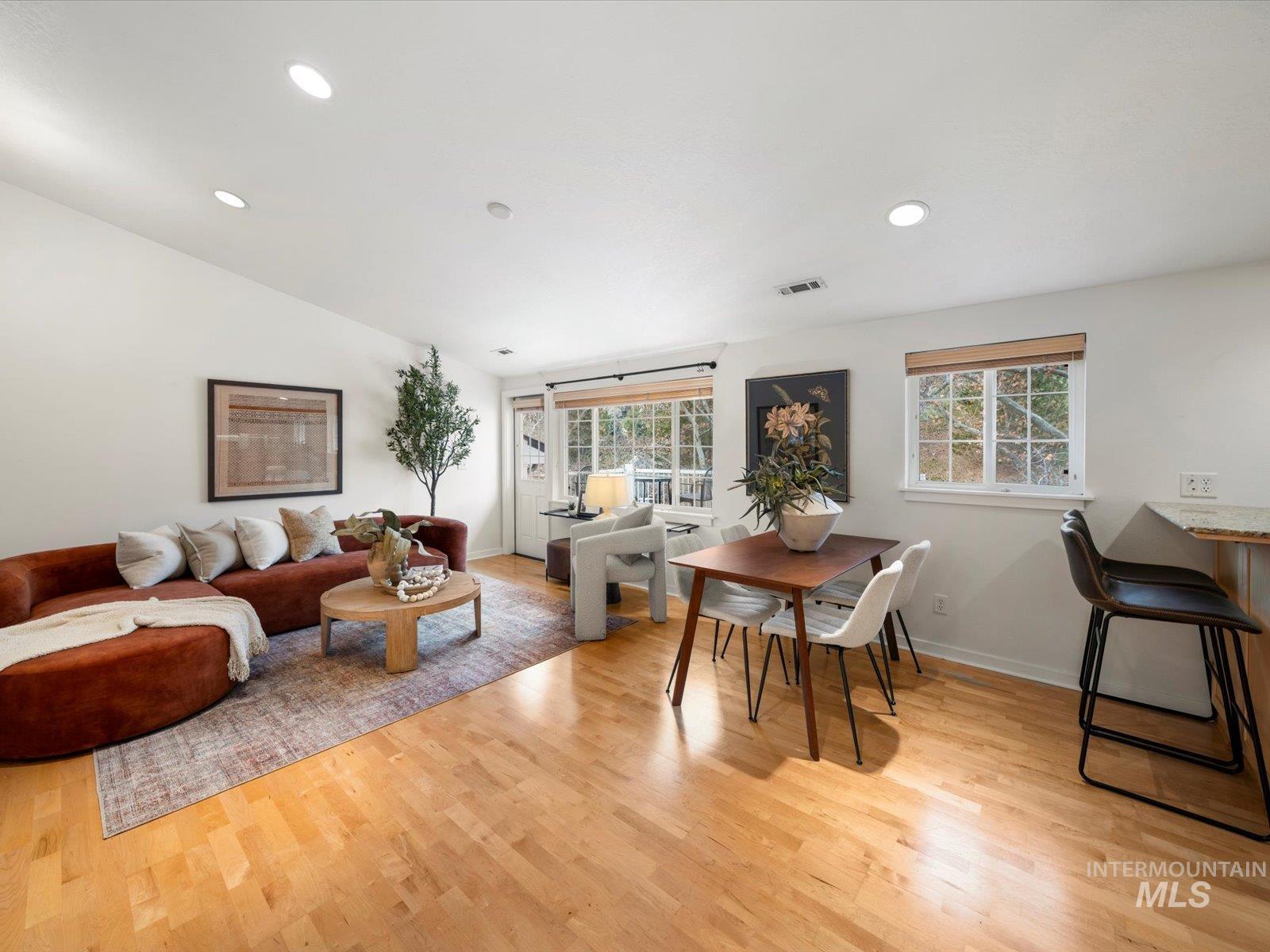 213 Village Lane, Boise, Idaho 83702, 2 Bedrooms, 1 Bathroom, Residential For Sale, Price $369,900,MLS 98968971