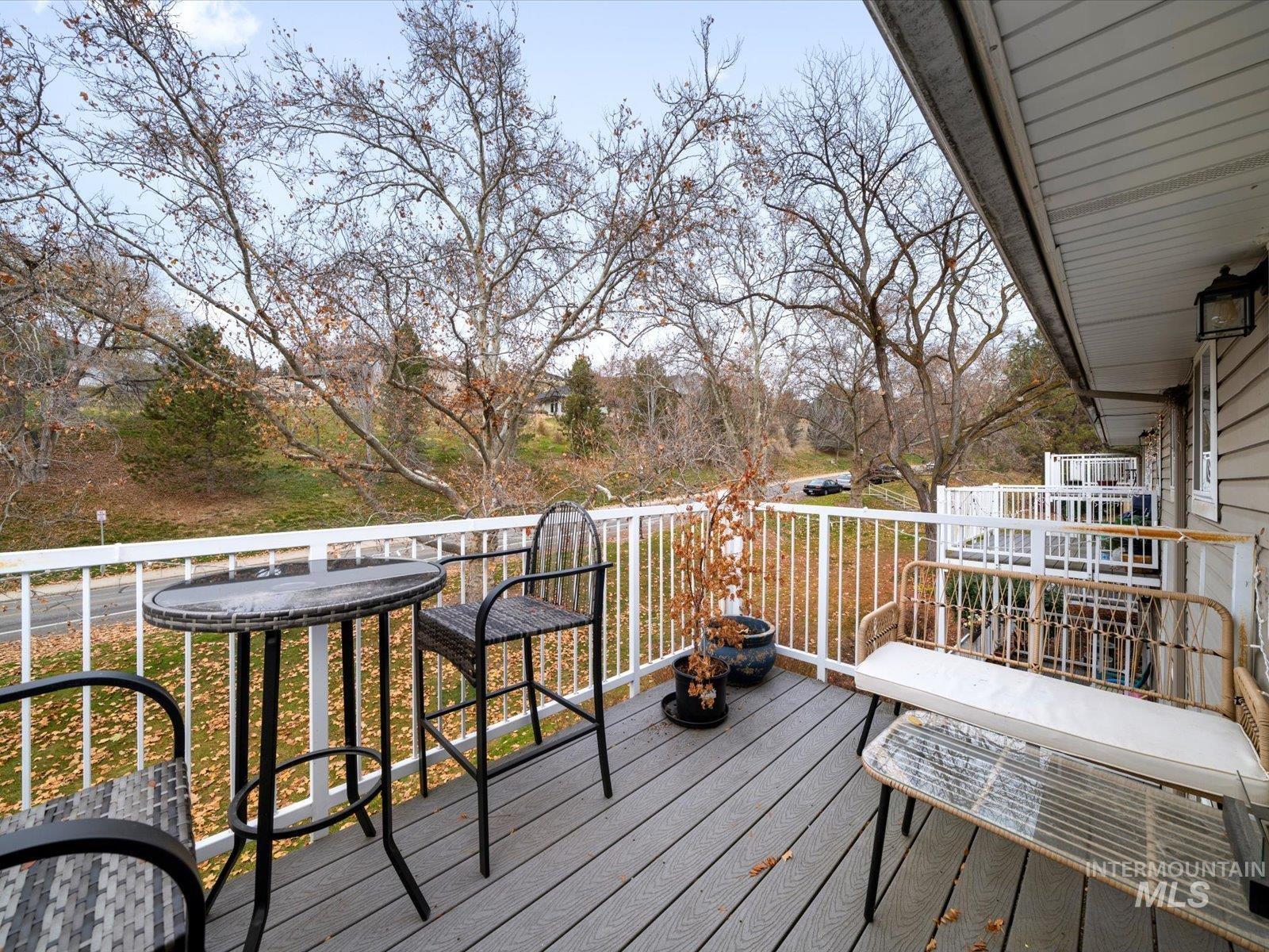 213 Village Lane, Boise, Idaho 83702, 2 Bedrooms, 1 Bathroom, Residential For Sale, Price $359,900,MLS 98968971