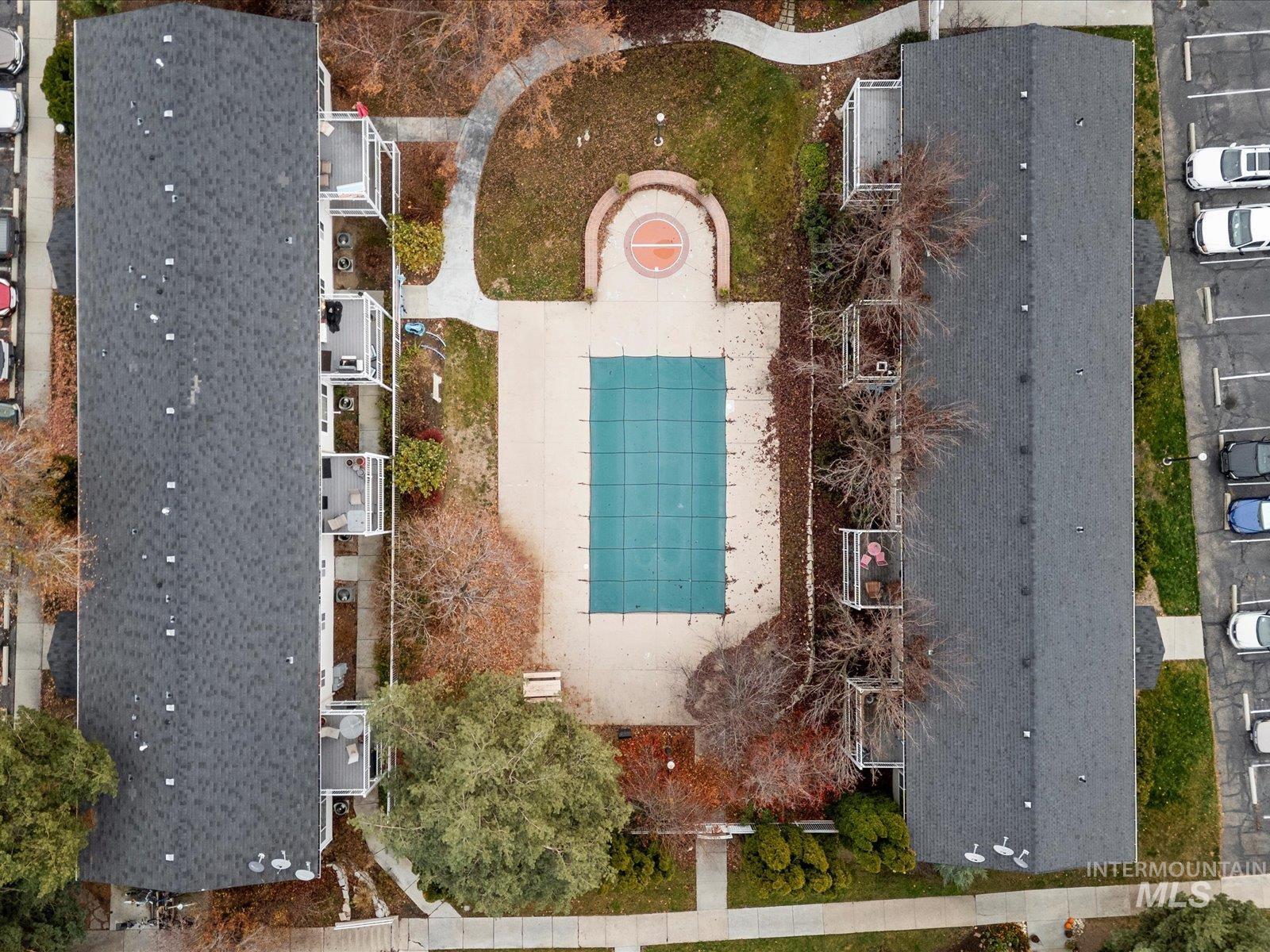 213 Village Lane, Boise, Idaho 83702, 2 Bedrooms, 1 Bathroom, Residential For Sale, Price $359,900,MLS 98968971