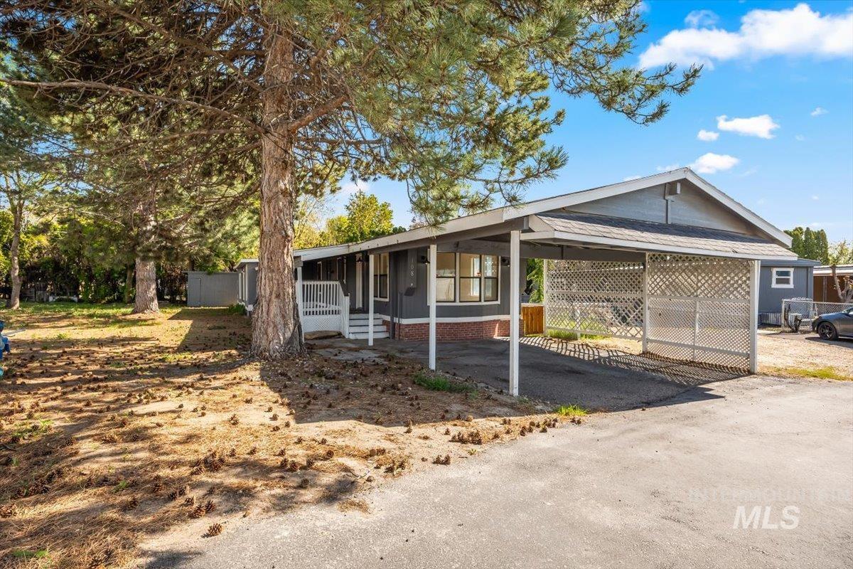 1410 W Flamingo Avenue #108, Nampa, Idaho 83651, 3 Bedrooms, 1.5 Bathrooms, Residential For Sale, Price $122,900,MLS 98968973