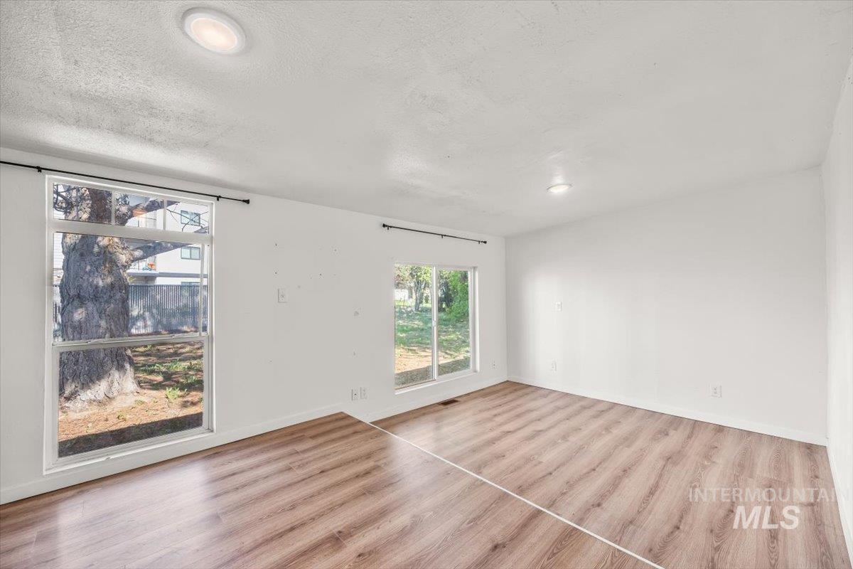 1410 W Flamingo Avenue #108, Nampa, Idaho 83651, 3 Bedrooms, 1.5 Bathrooms, Residential For Sale, Price $122,900, 98968973