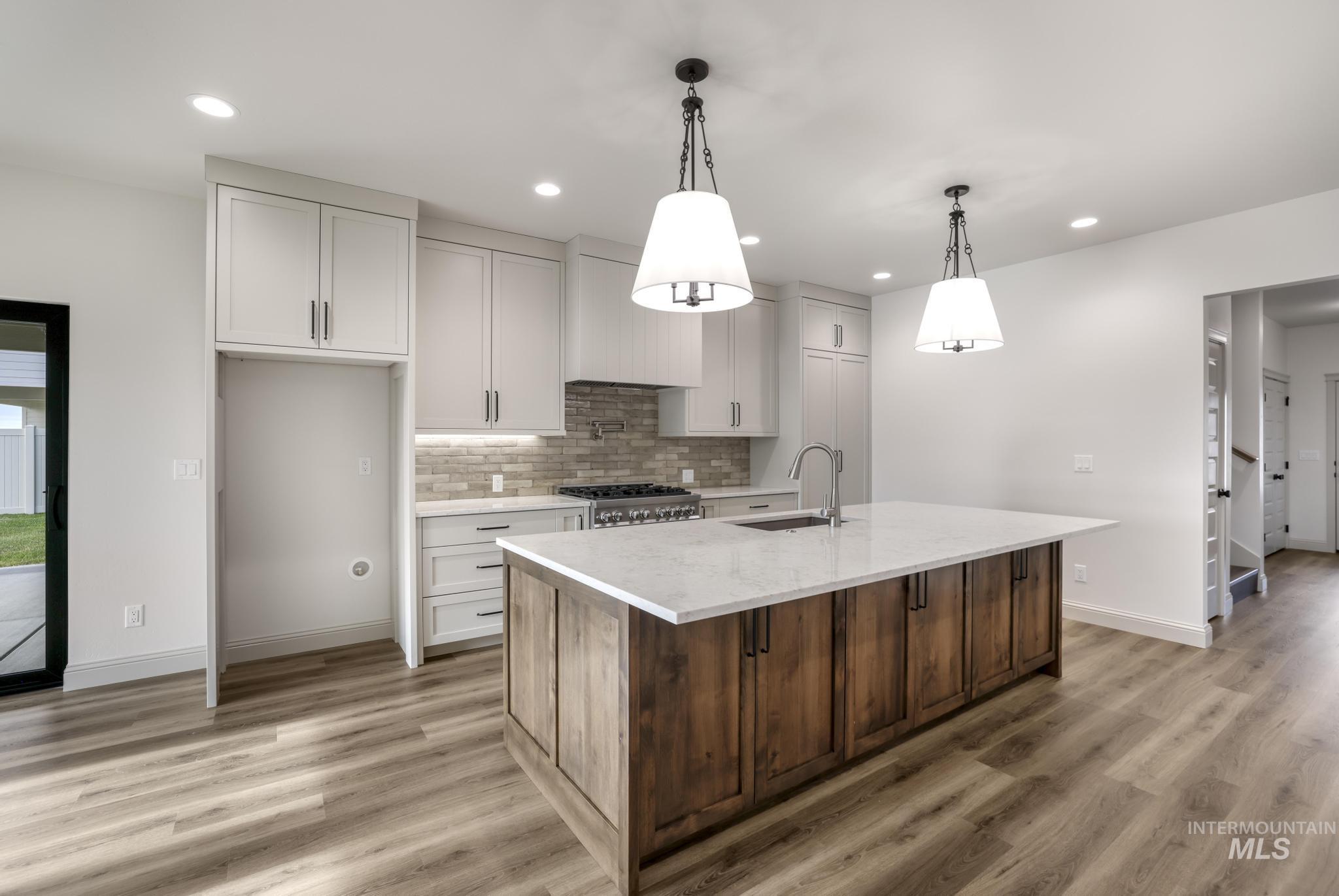 635 Canyon Crest Drive W., Twin Falls, Idaho 83301, 5 Bedrooms, 3.5 Bathrooms, Residential For Sale, Price $719,000,MLS 98968985