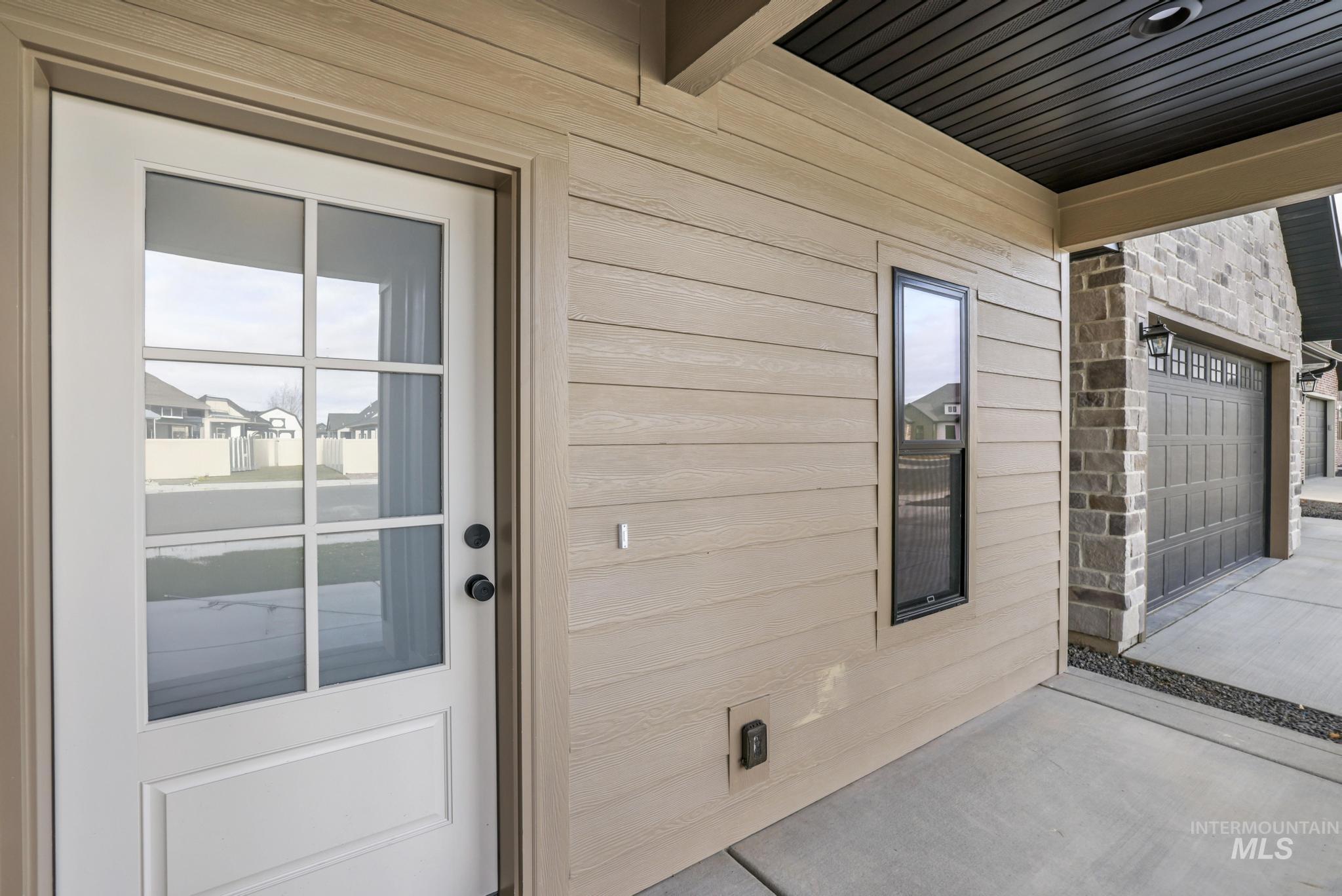 635 Canyon Crest Drive W., Twin Falls, Idaho 83301, 5 Bedrooms, 3.5 Bathrooms, Residential For Sale, Price $719,000,MLS 98968985