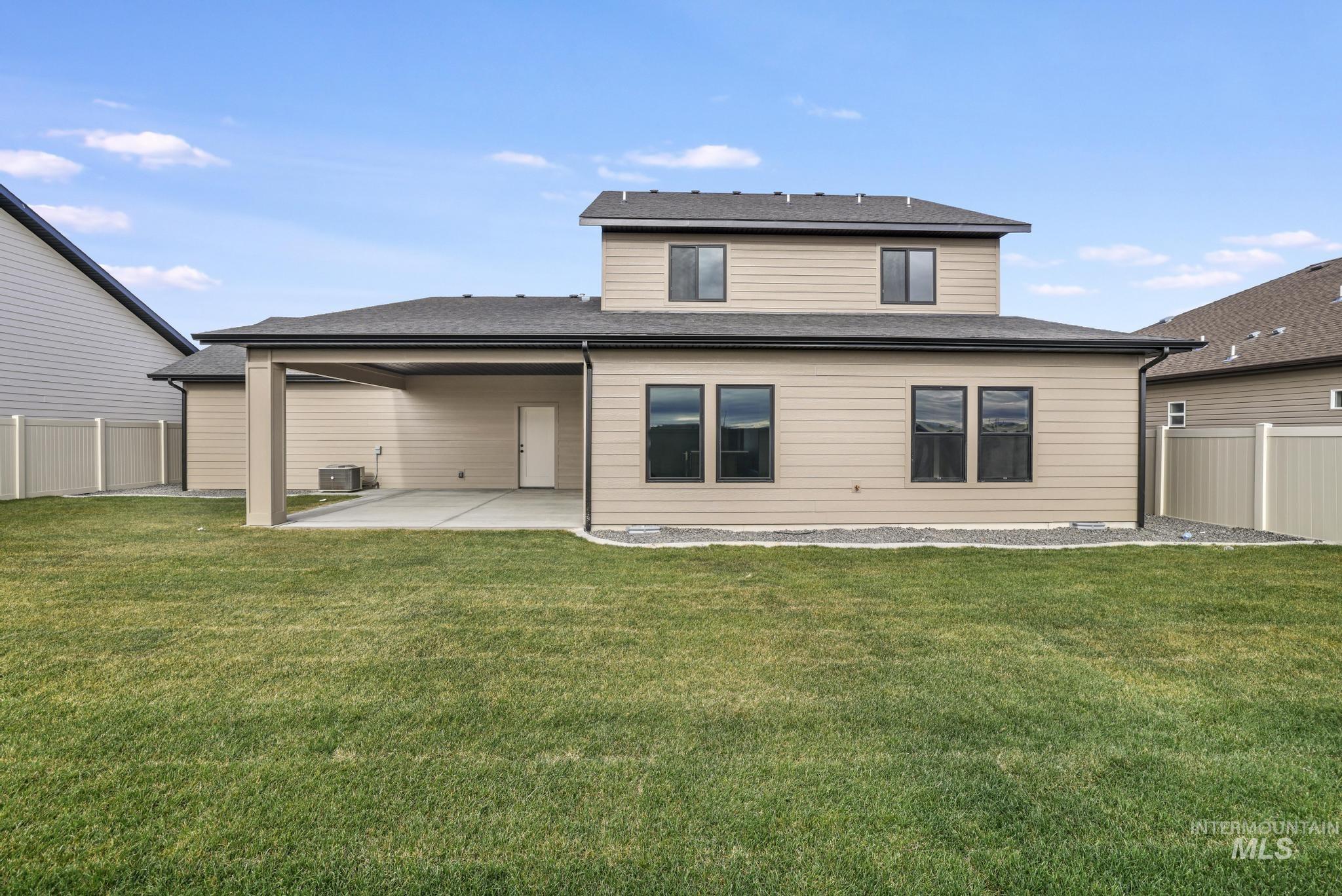 635 Canyon Crest Drive W., Twin Falls, Idaho 83301, 5 Bedrooms, 3.5 Bathrooms, Residential For Sale, Price $719,000,MLS 98968985