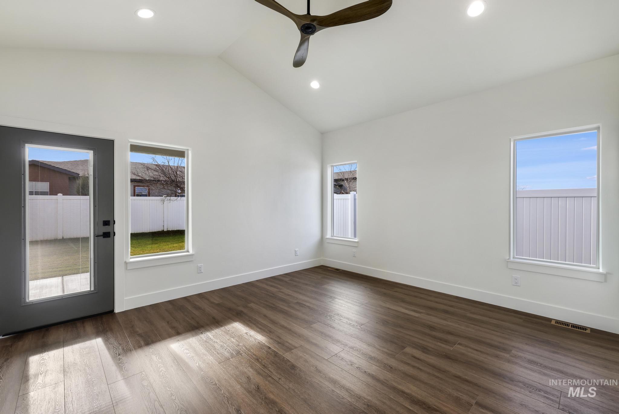 527 Falling Leaf Lane, Twin Falls, Idaho 83301, 3 Bedrooms, 2 Bathrooms, Residential For Sale, Price $509,000,MLS 98968987