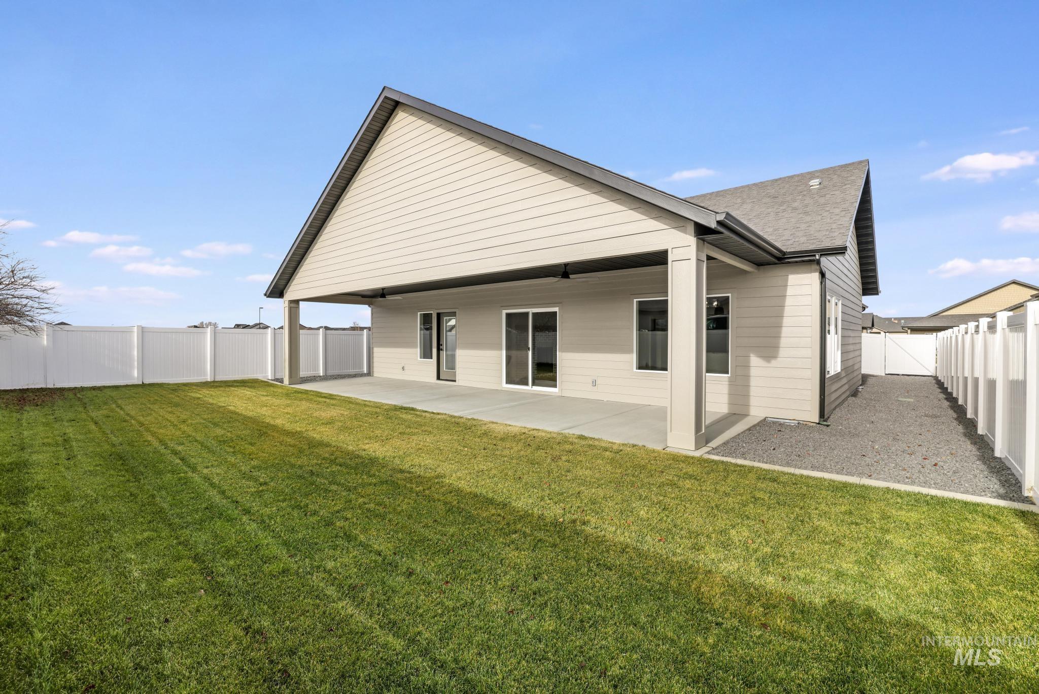 527 Falling Leaf Lane, Twin Falls, Idaho 83301, 3 Bedrooms, 2 Bathrooms, Residential For Sale, Price $509,000,MLS 98968987