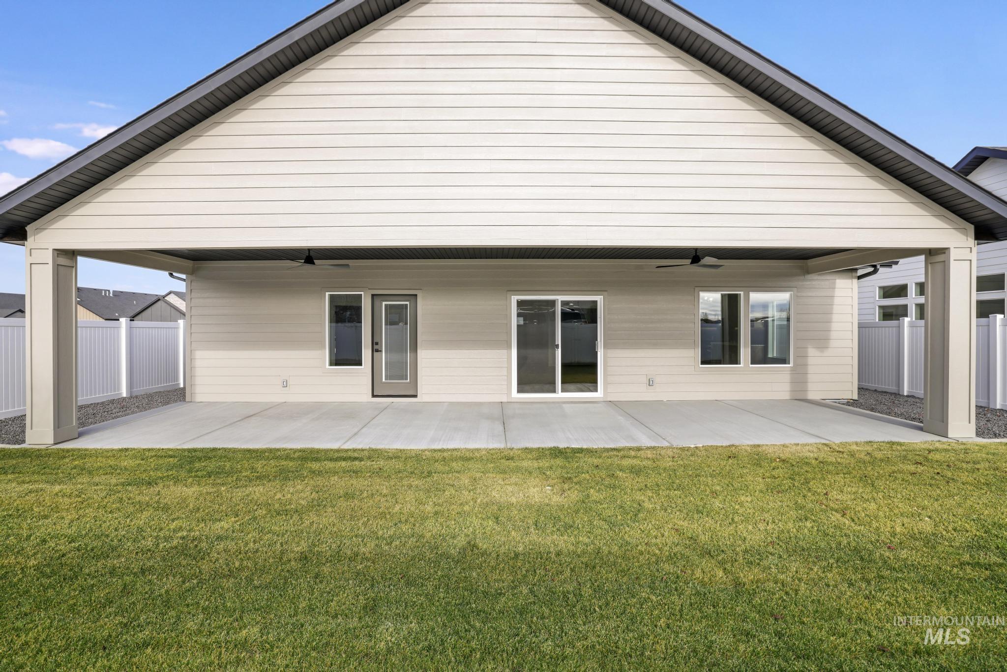 527 Falling Leaf Lane, Twin Falls, Idaho 83301, 3 Bedrooms, 2 Bathrooms, Residential For Sale, Price $509,000,MLS 98968987