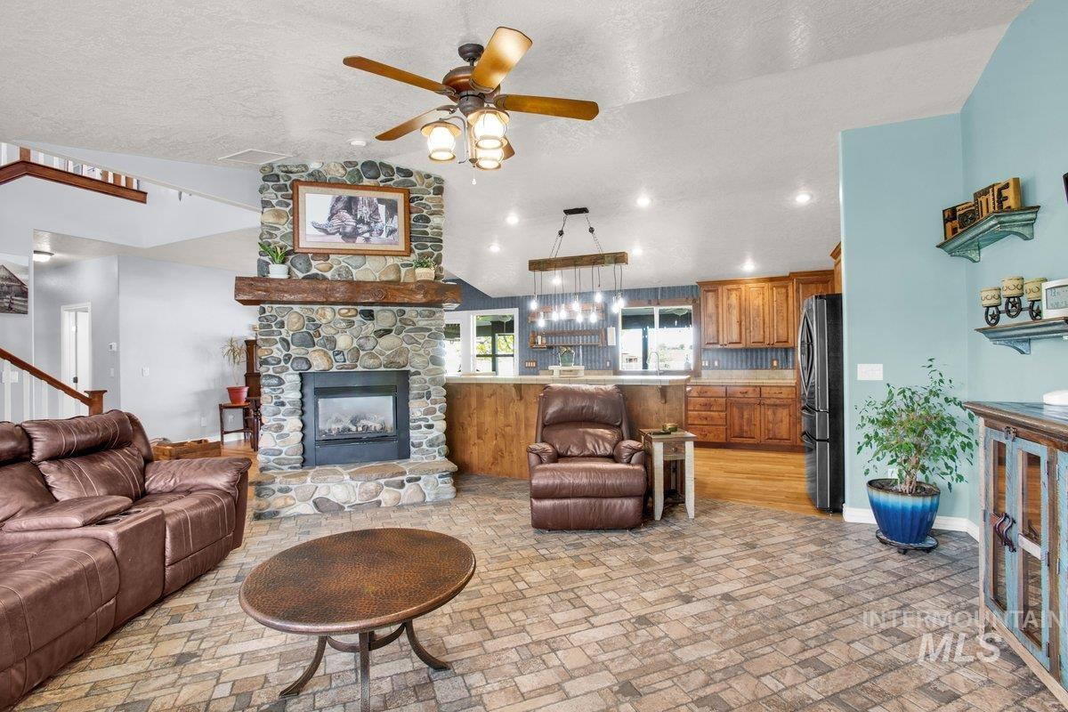 12195 S Hawk Haven Ave, Kuna, Idaho 83634-2601, 4 Bedrooms, 3 Bathrooms, Residential For Sale, Price $1,250,000,MLS 98968988