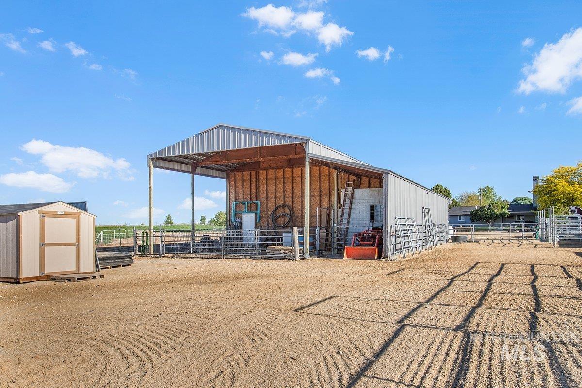 12195 S Hawk Haven Ave, Kuna, Idaho 83634-2601, 4 Bedrooms, 3 Bathrooms, Residential For Sale, Price $1,250,000,MLS 98968988