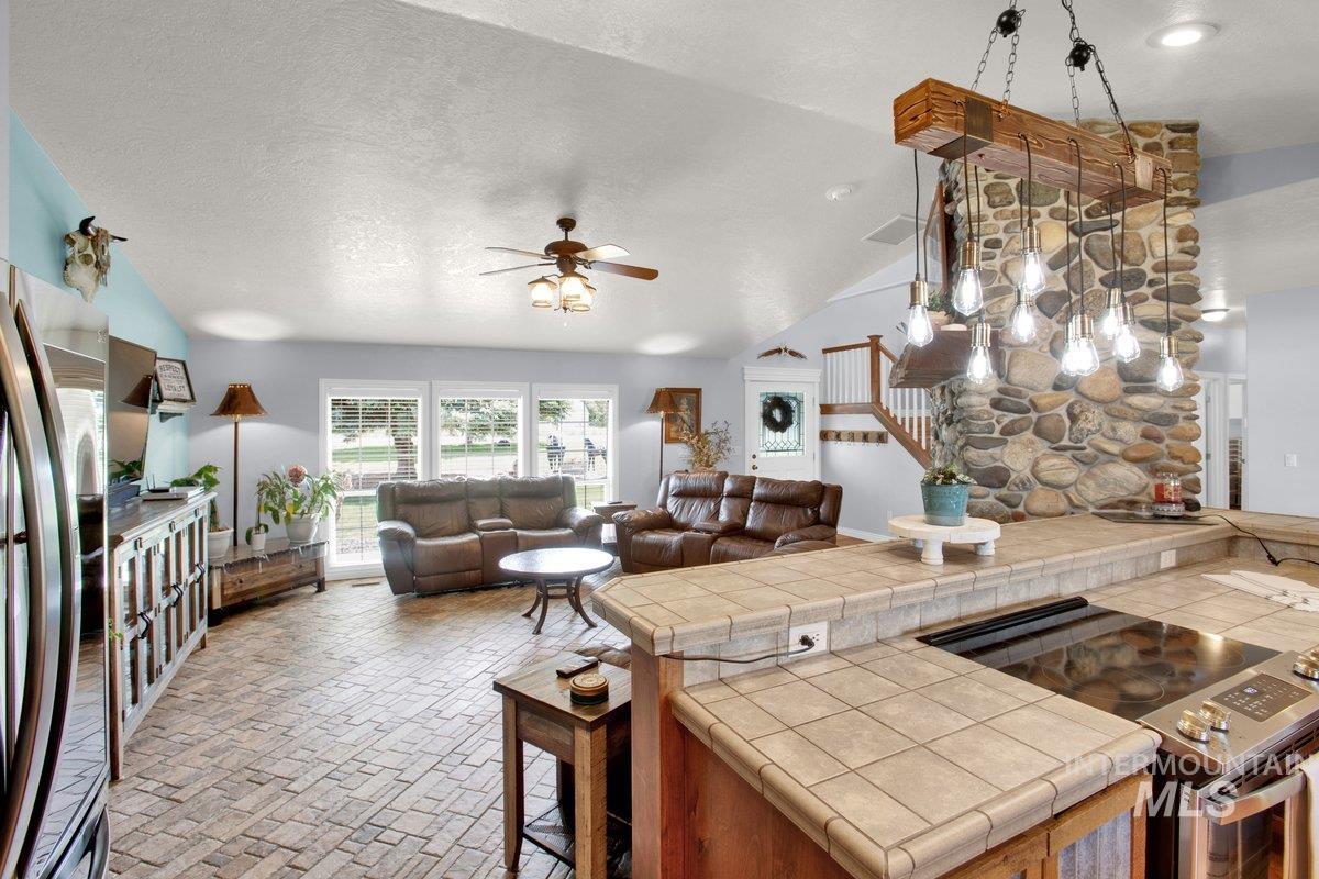 12195 S Hawk Haven Ave, Kuna, Idaho 83634-2601, 4 Bedrooms, 3 Bathrooms, Residential For Sale, Price $1,250,000,MLS 98968988