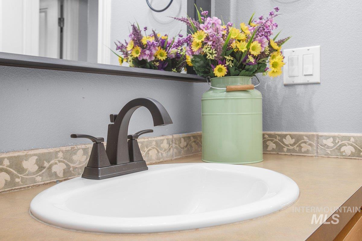 12195 S Hawk Haven Ave, Kuna, Idaho 83634-2601, 4 Bedrooms, 3 Bathrooms, Residential For Sale, Price $1,250,000,MLS 98968988