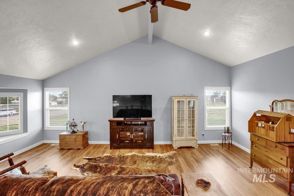 12195 S Hawk Haven Ave, Kuna, Idaho 83634-2601, 4 Bedrooms, 3 Bathrooms, Residential For Sale, Price $1,250,000,MLS 98968988