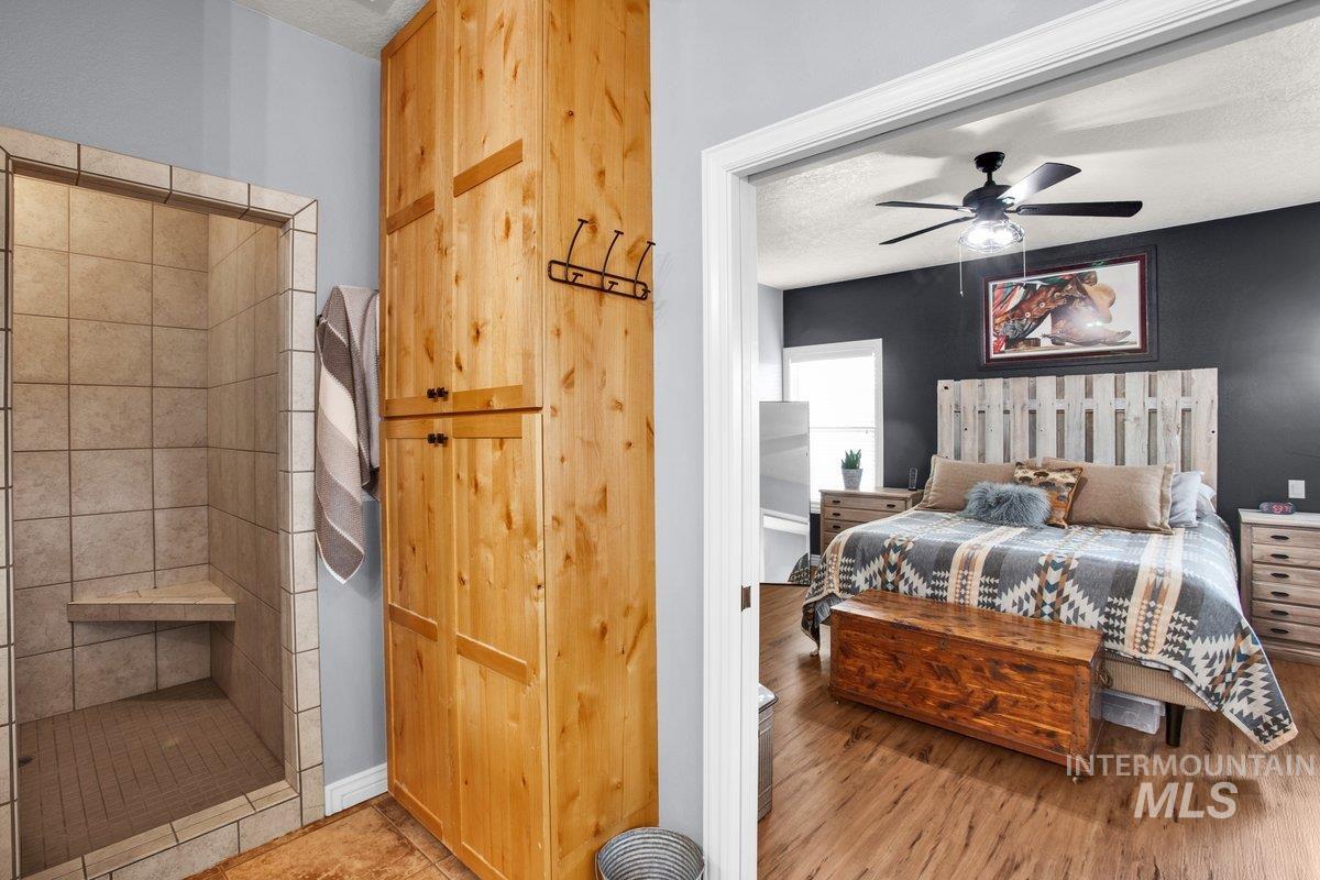 12195 S Hawk Haven Ave, Kuna, Idaho 83634-2601, 4 Bedrooms, 3 Bathrooms, Residential For Sale, Price $1,250,000,MLS 98968988