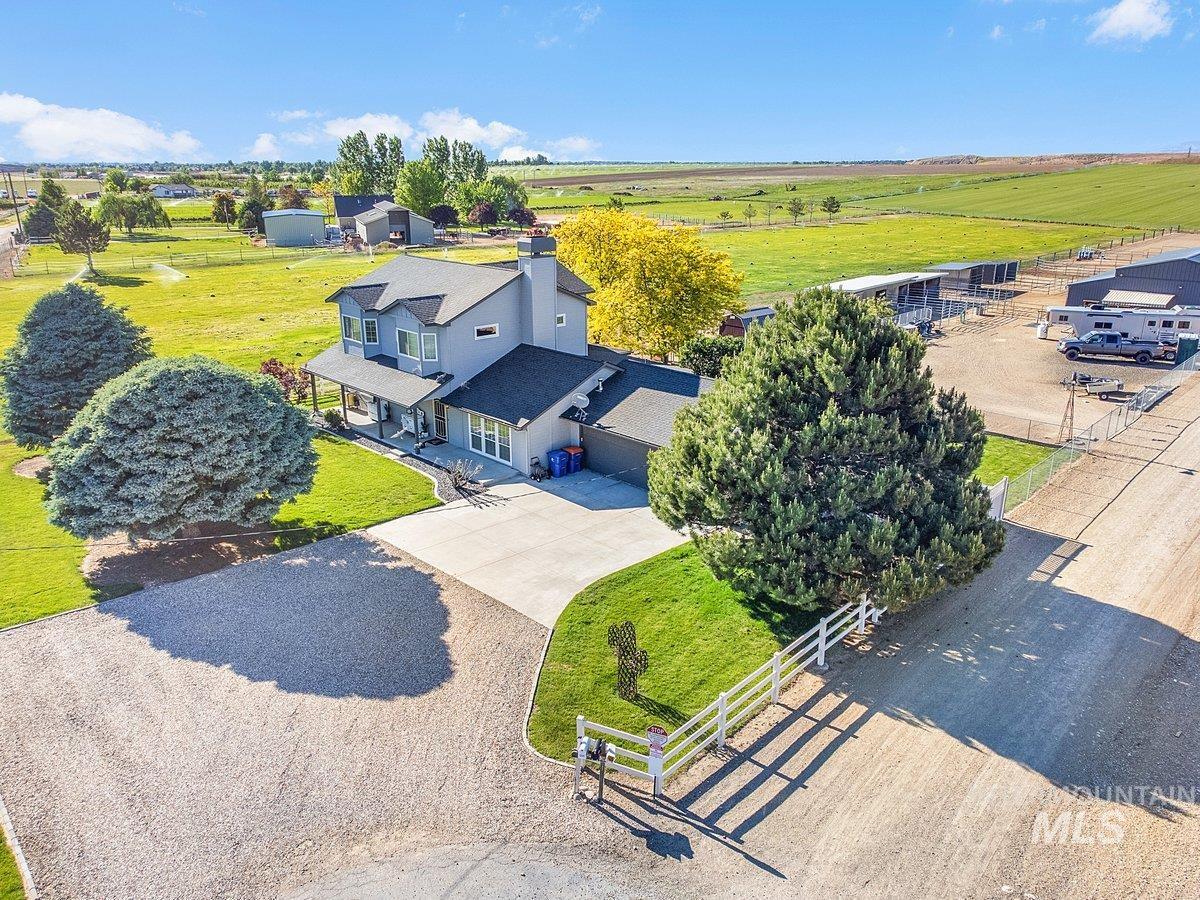 12195 S Hawk Haven Ave, Kuna, Idaho 83634-2601, 4 Bedrooms, 3 Bathrooms, Residential For Sale, Price $1,250,000,MLS 98968988