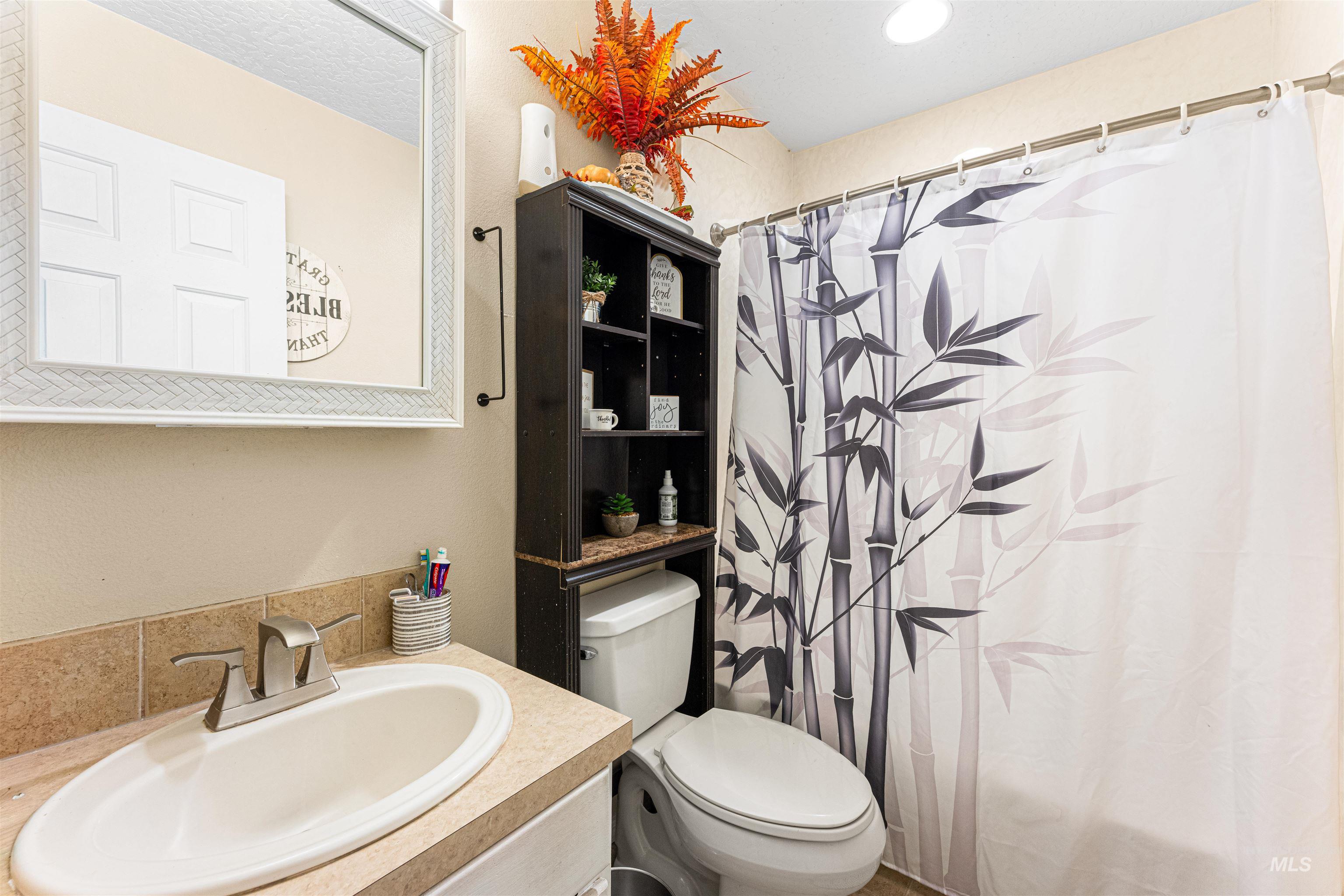 716 E Maryland, Nampa, Idaho 83686, 2 Bedrooms, 1 Bathroom, Residential For Sale, Price $285,000,MLS 98968989