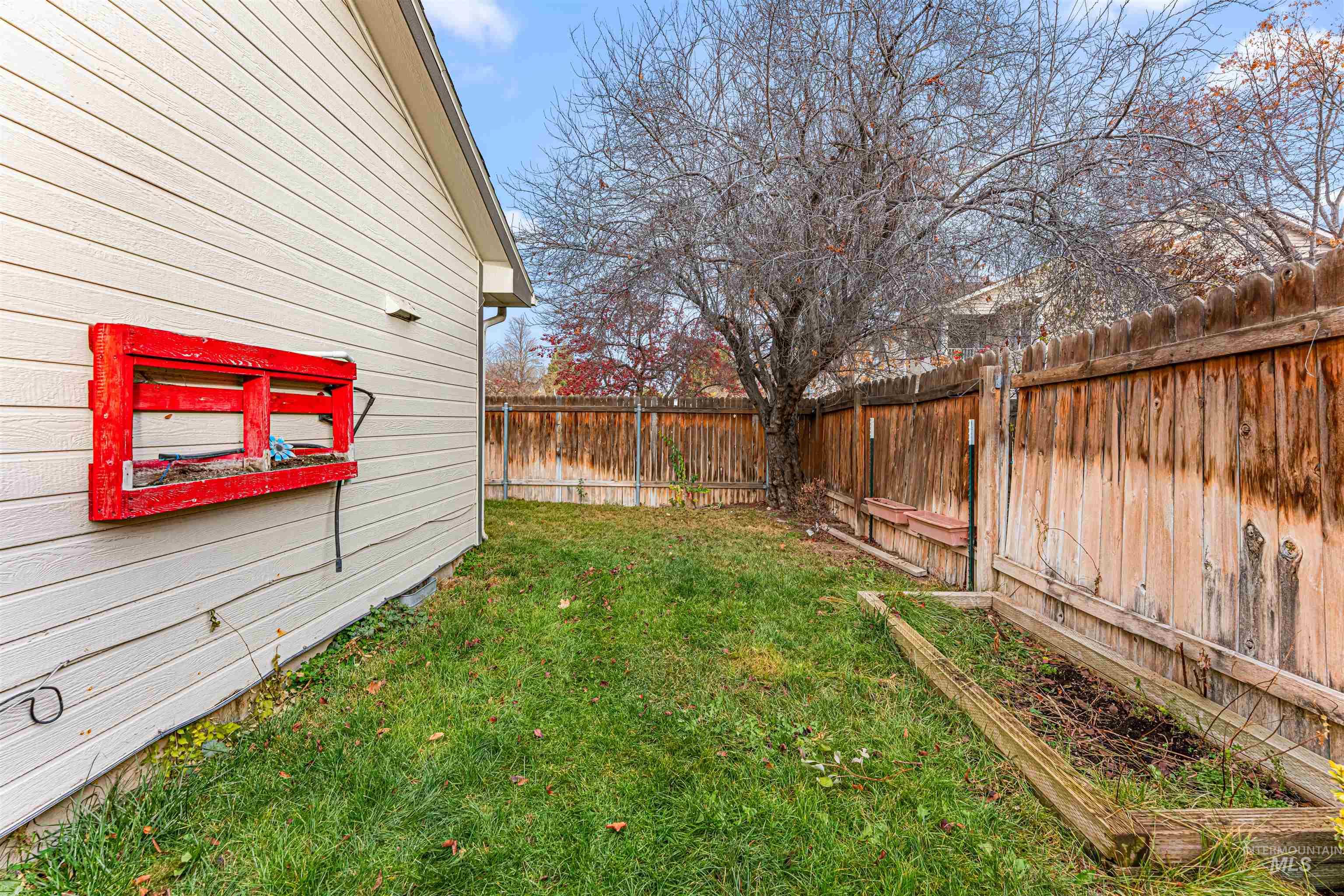 716 E Maryland, Nampa, Idaho 83686, 2 Bedrooms, 1 Bathroom, Residential For Sale, Price $285,000,MLS 98968989