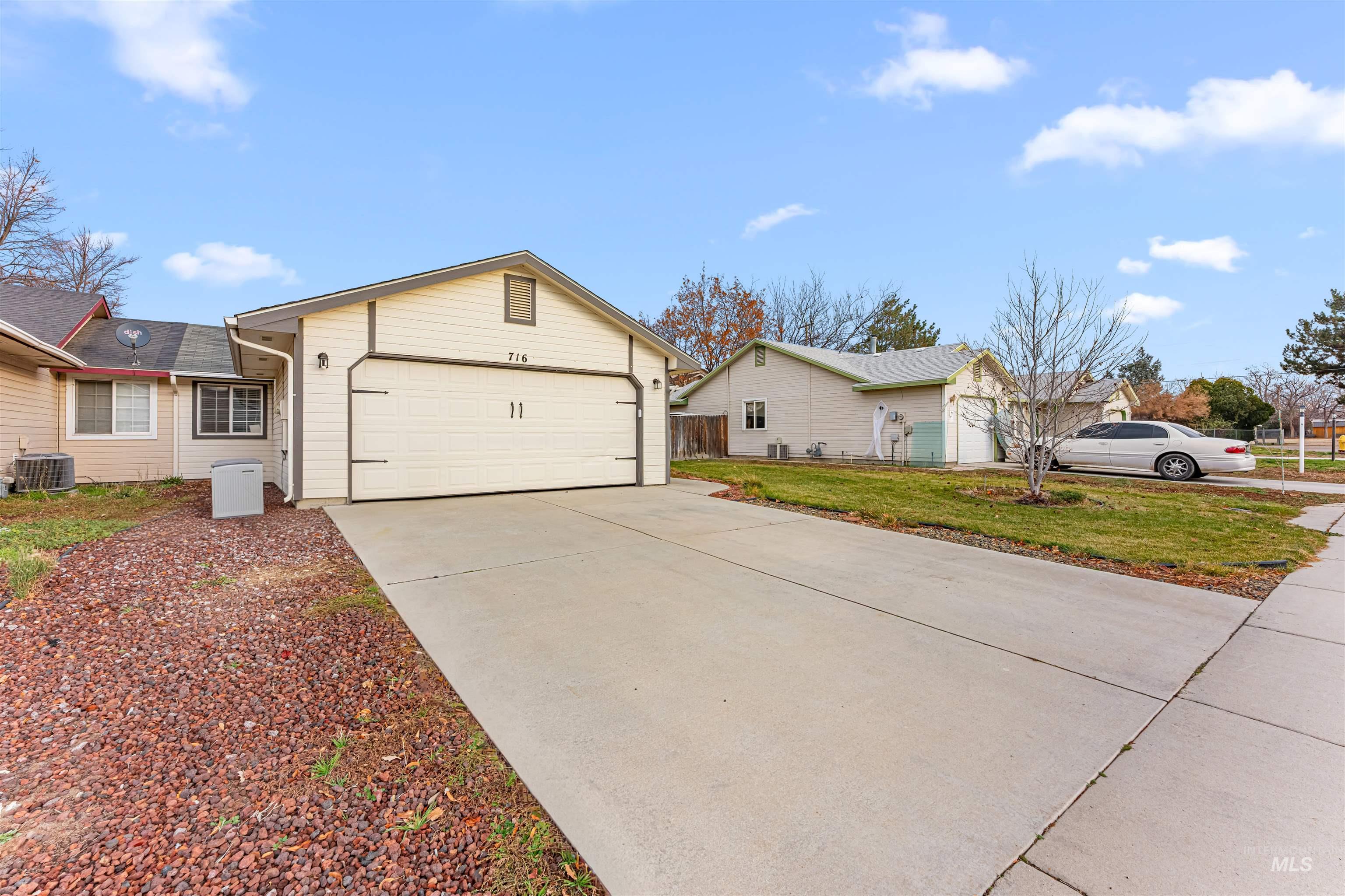 716 E Maryland, Nampa, Idaho 83686, 2 Bedrooms, 1 Bathroom, Residential For Sale, Price $285,000,MLS 98968989